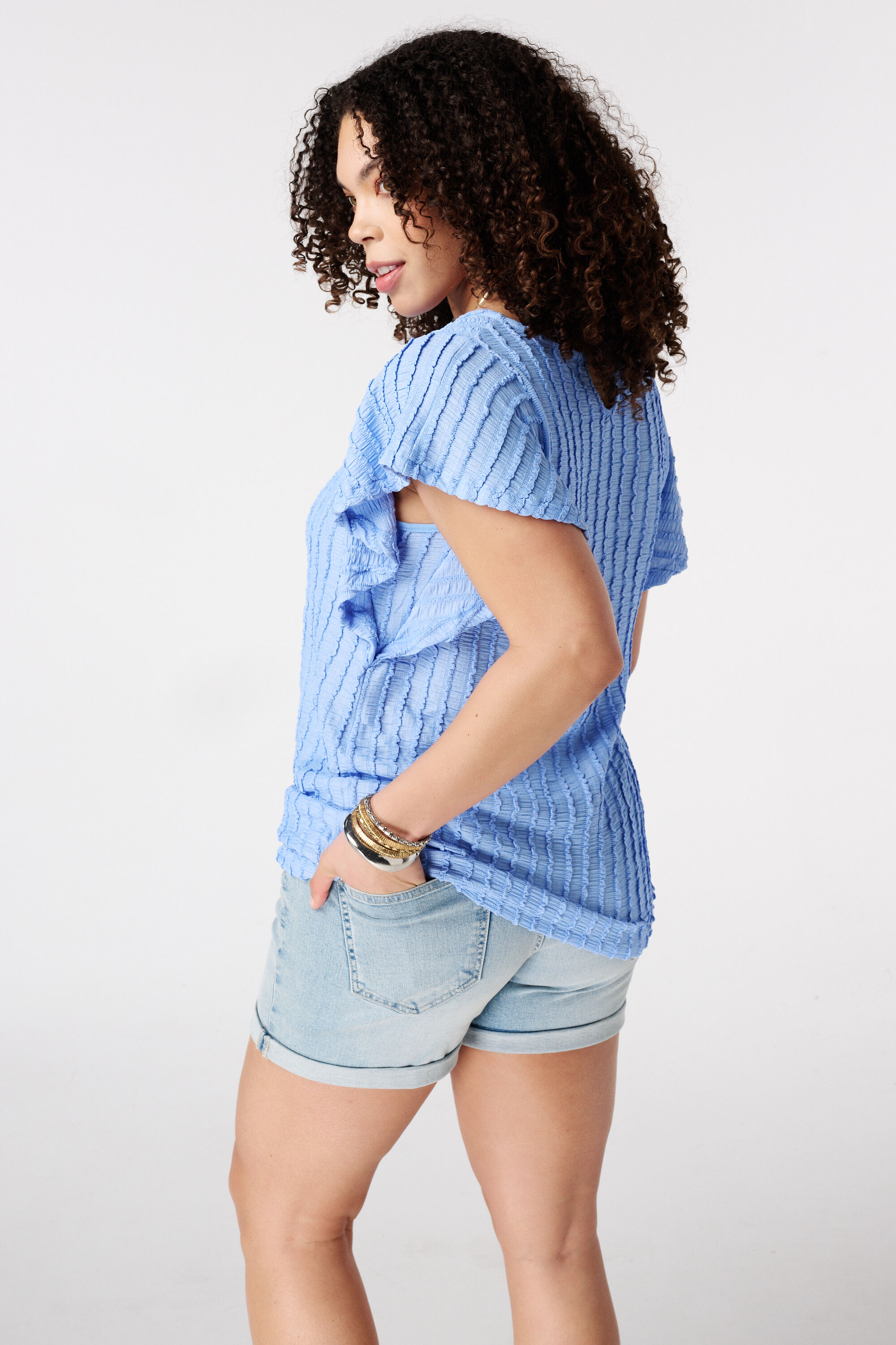 Top con mangas mariposa image number 3