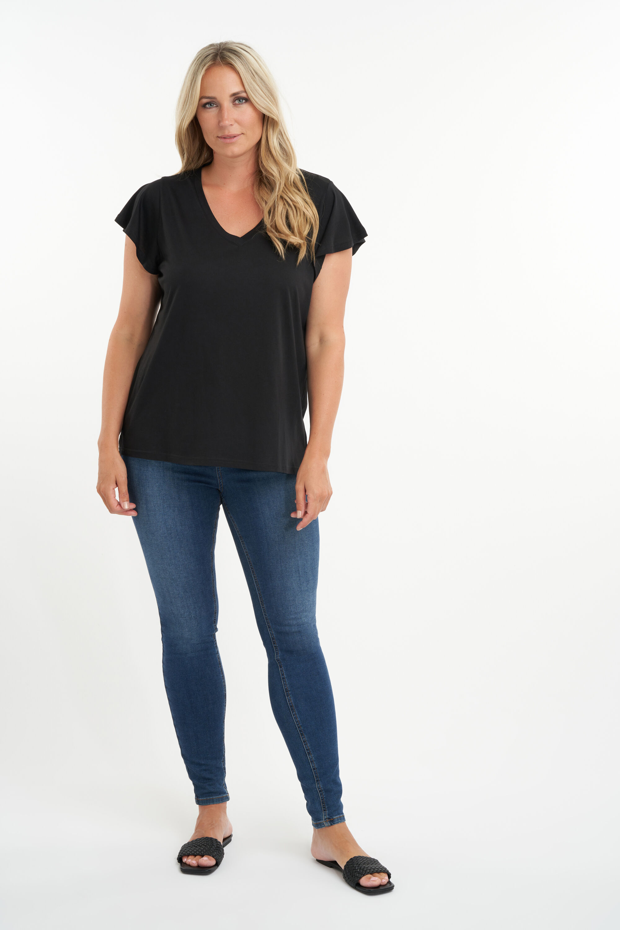 Camiseta con volantitos image number 5