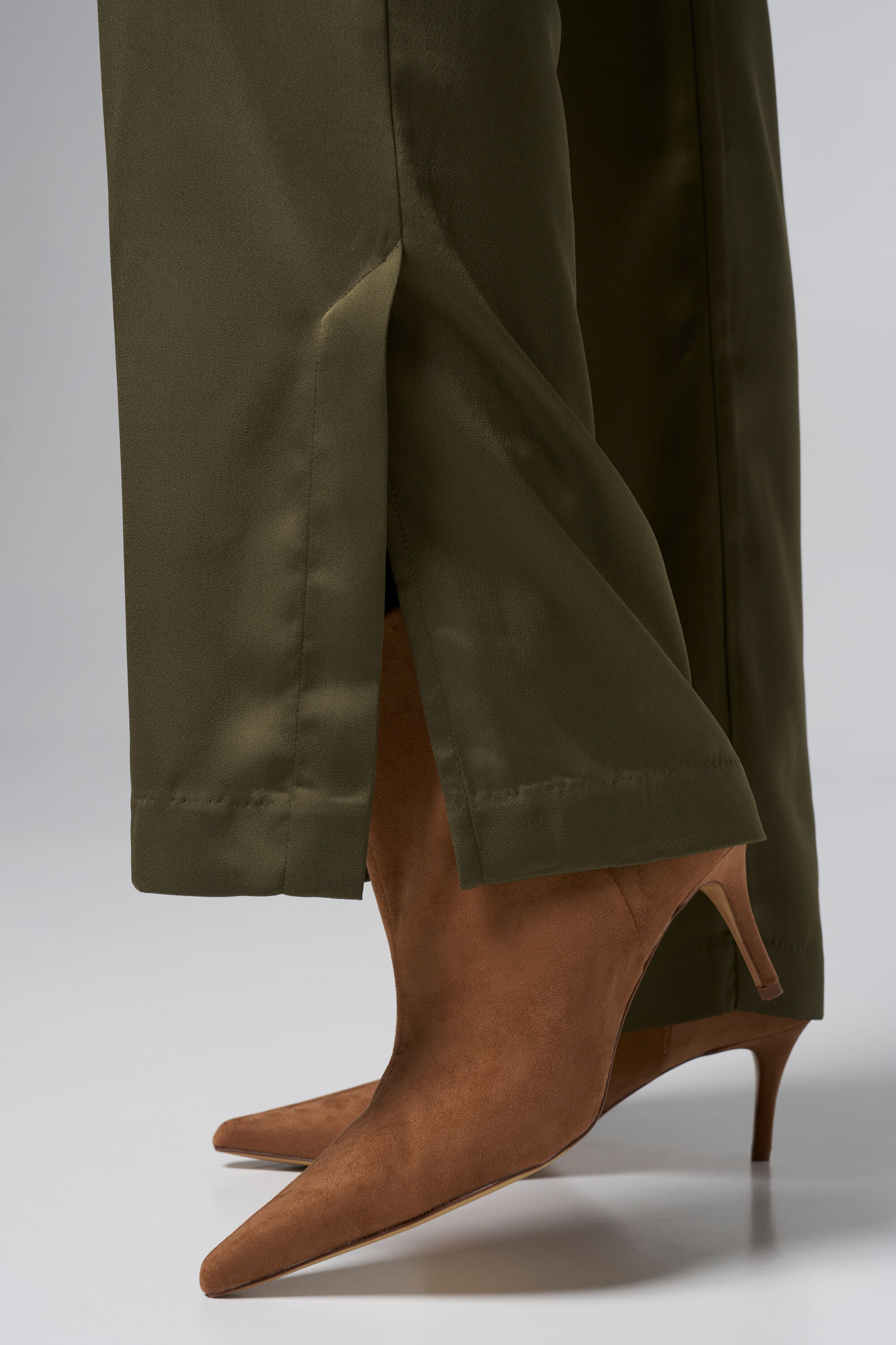 Pantalones con bolsillos image number 4