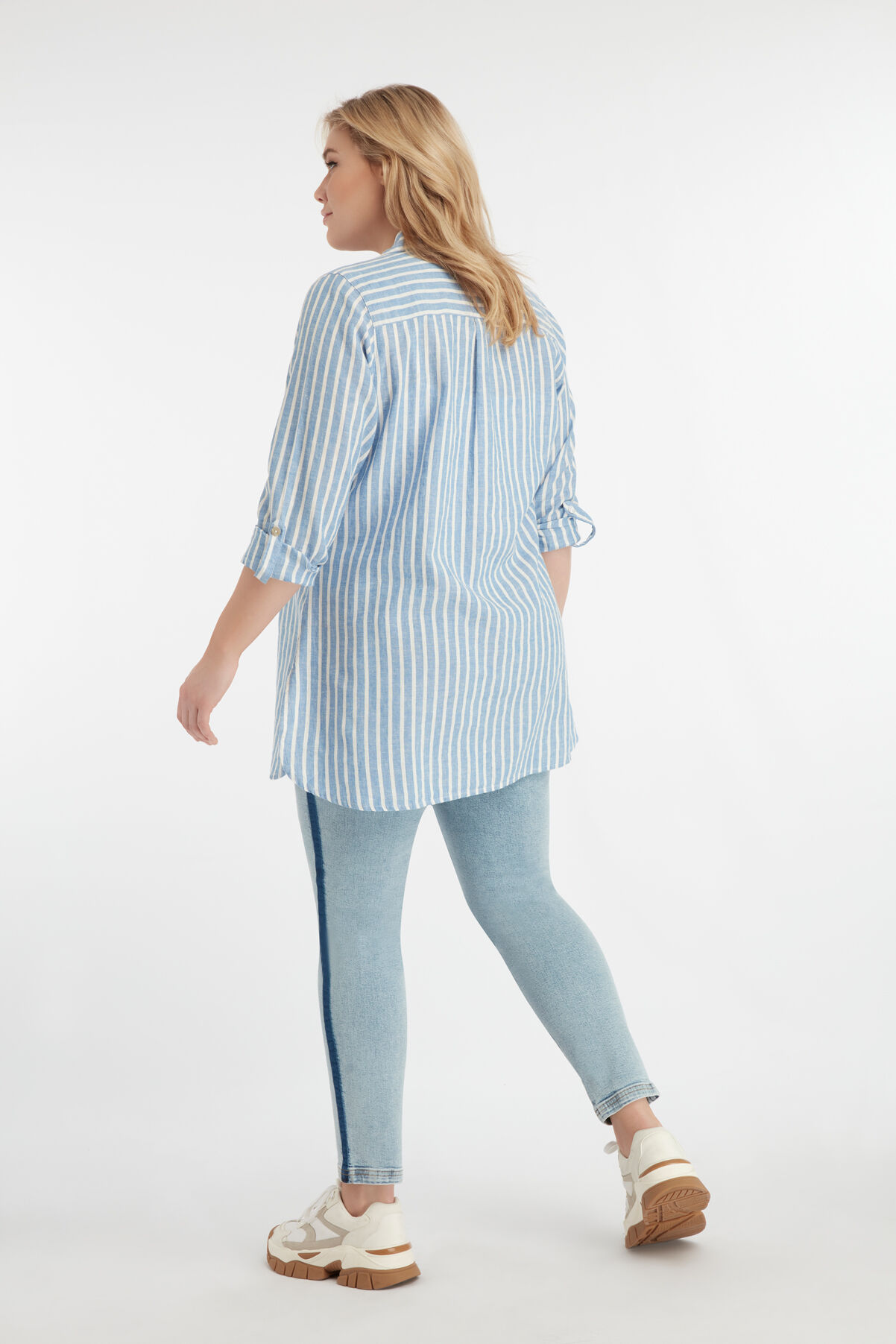 Blusa de rayas larga image number 4