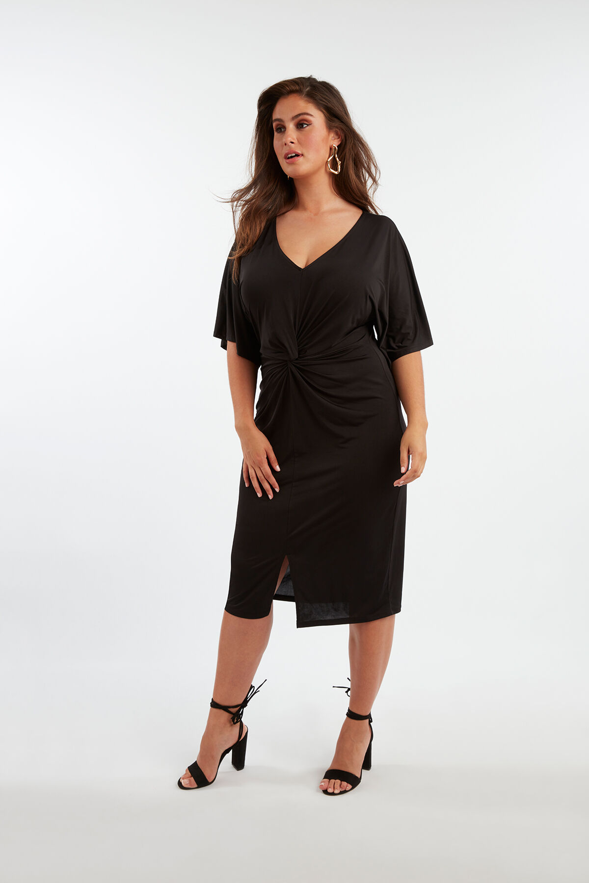 Vestido con cuello de pico image number 4