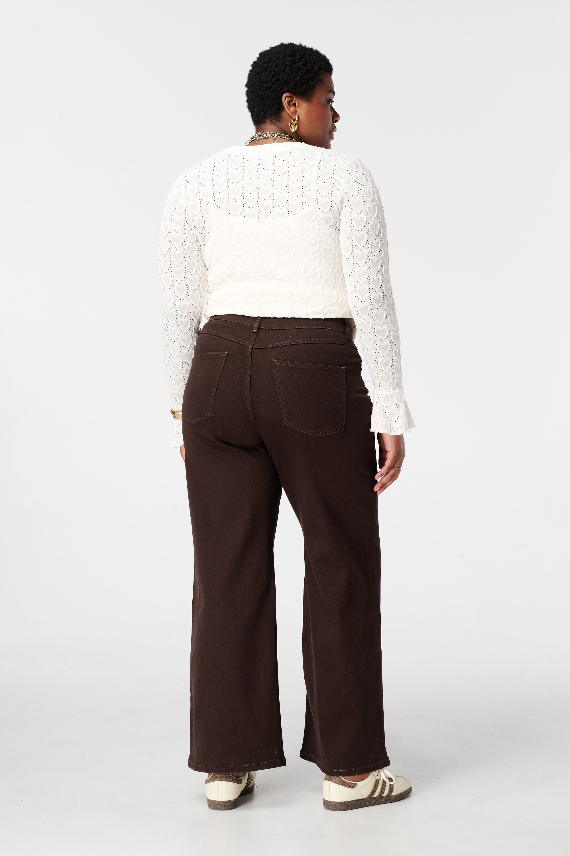 Vaqueros de pierna ancha y cintura alta image number 3