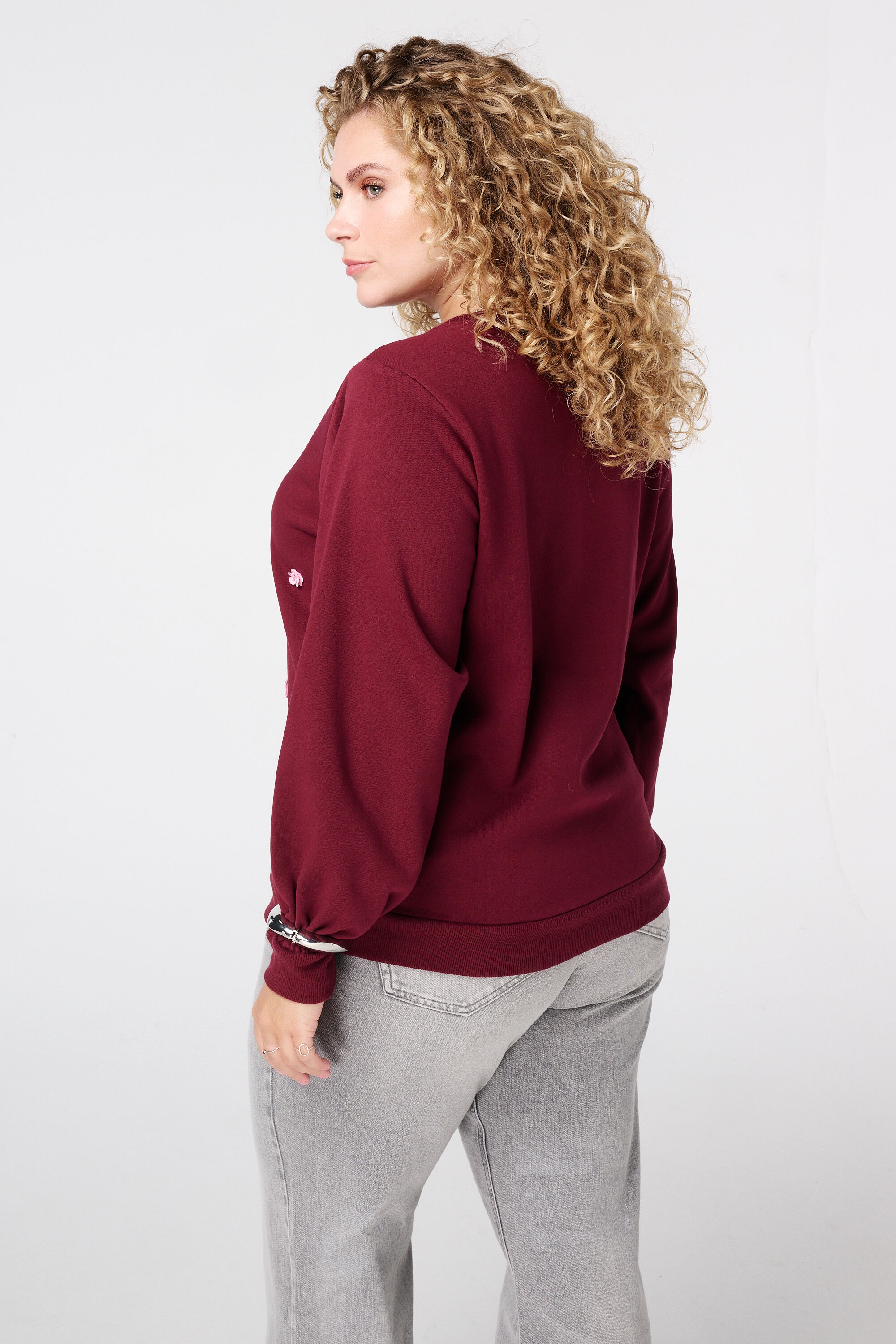 Jersey con flores en 3D image number 3