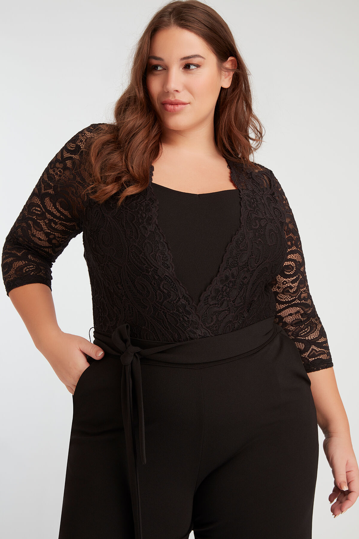 Mono con encaje image number 5