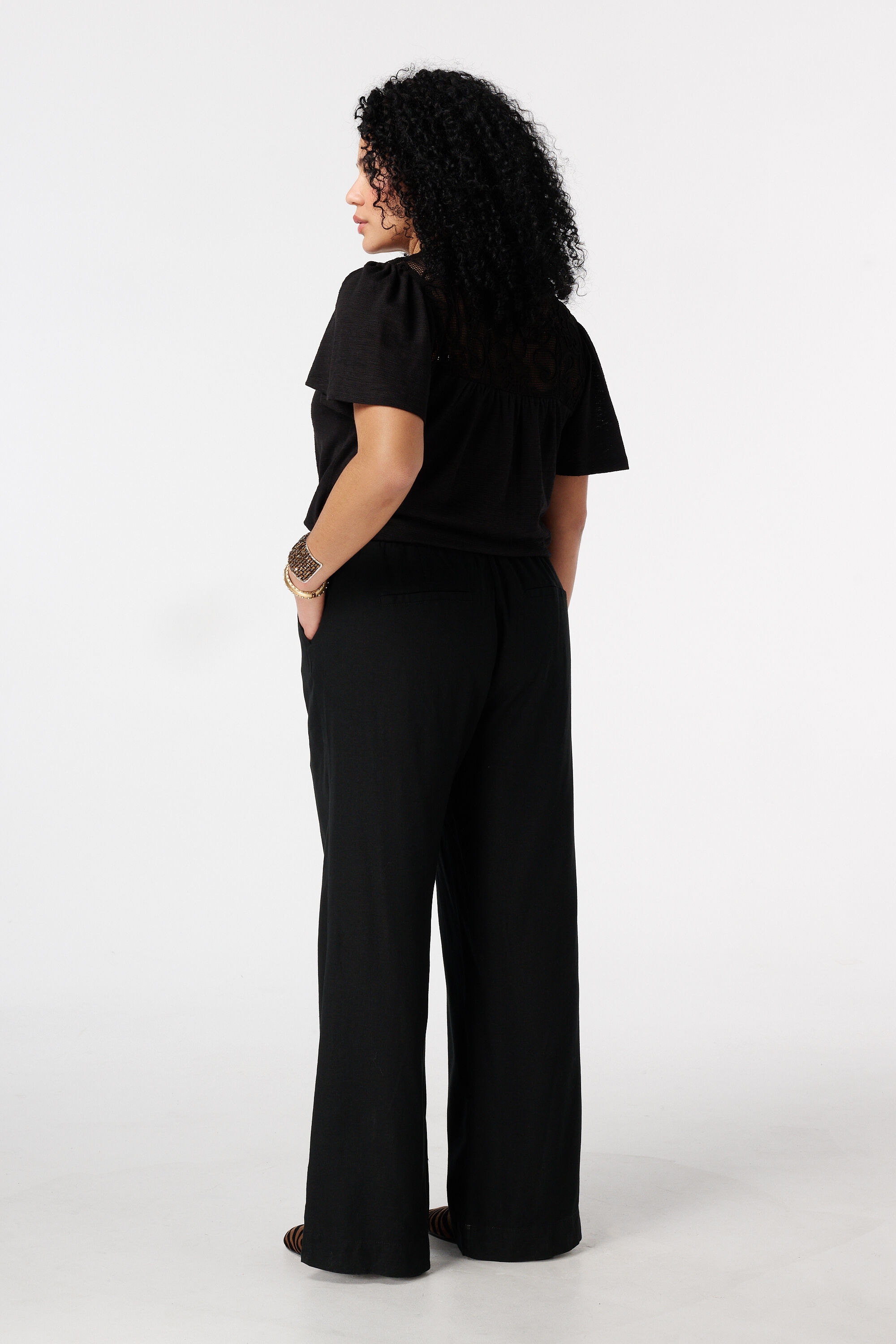 Pantal&oacute;n de lino image number 3