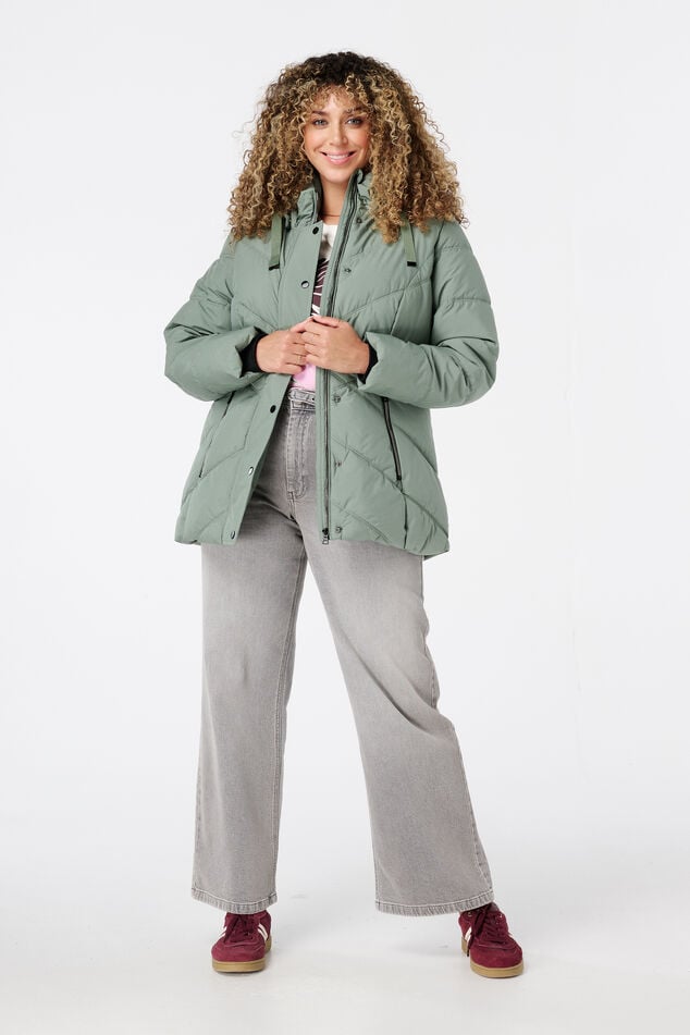 Chaqueta acolchada con capucha image number 5