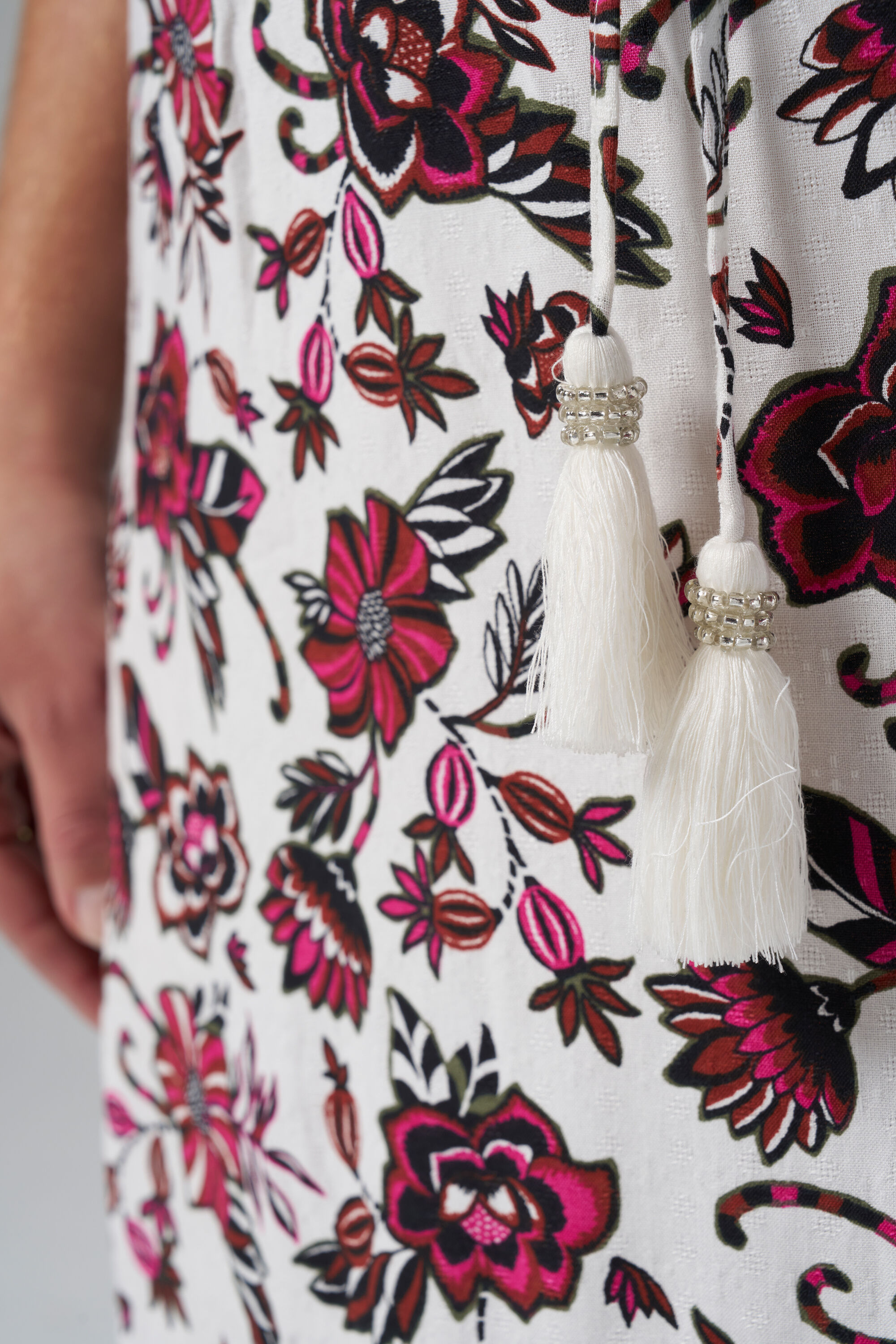 Vestido midi con estampado floral image number 4