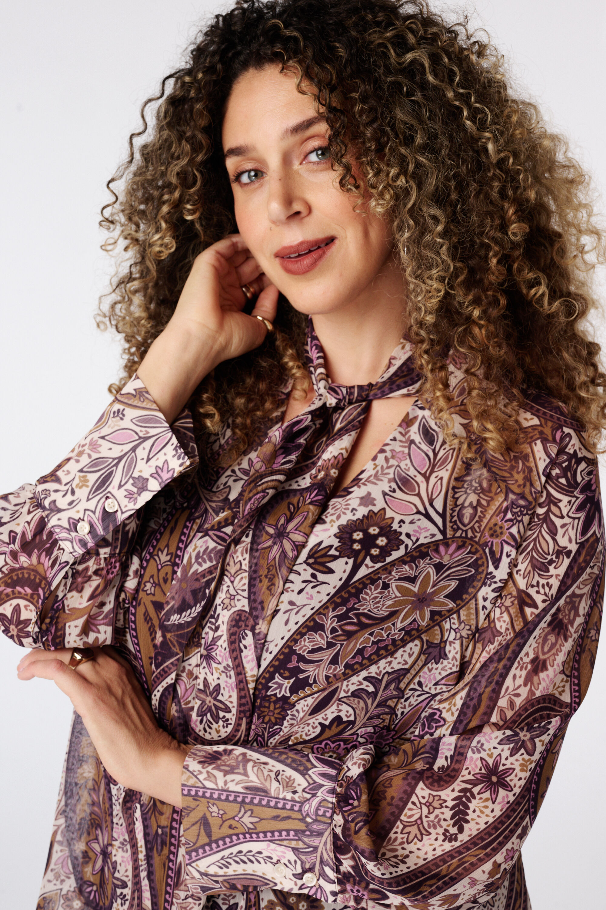 Blusa con pa&ntilde;uelo image number 4