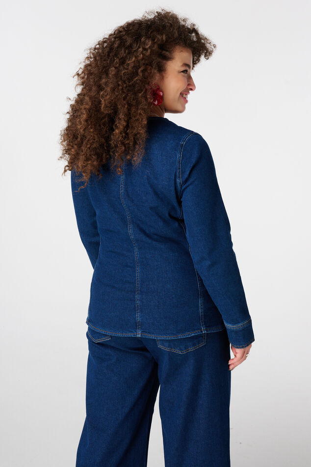 Chaqueta vaquera ajustada image number 3