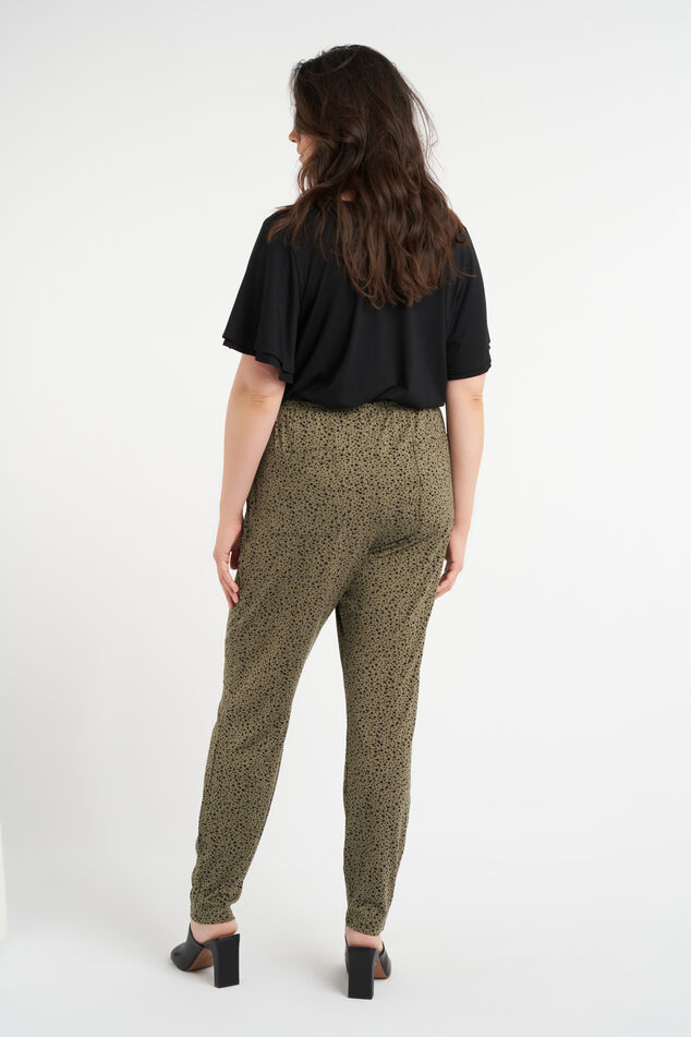 Pantalones holgados  image number 4
