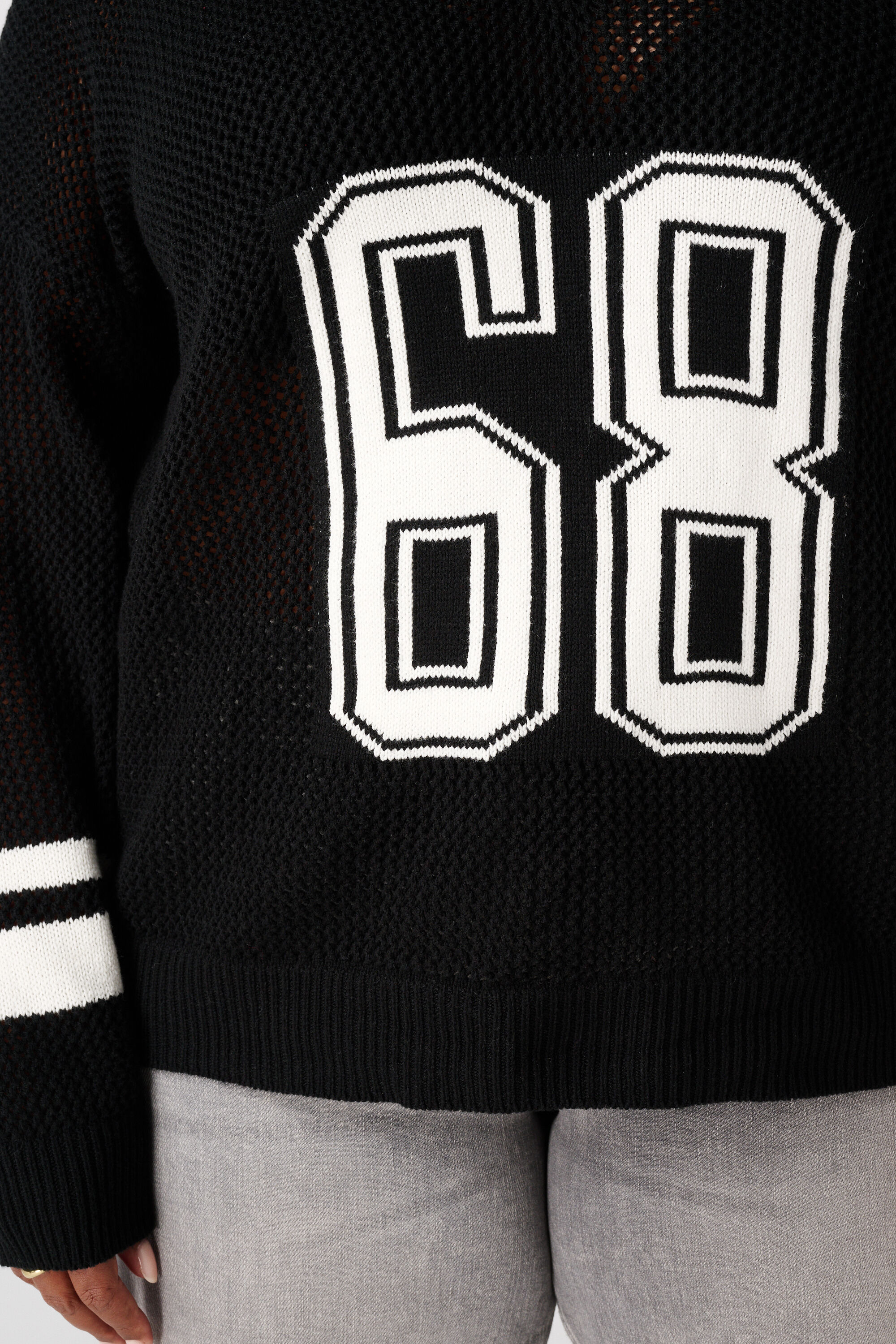 Jersey universitario de punto fino image number 6