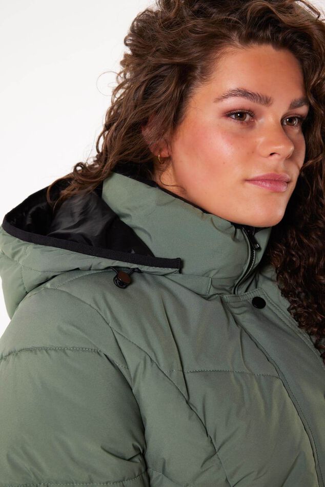 Chaqueta acolchada con capucha  image number 5