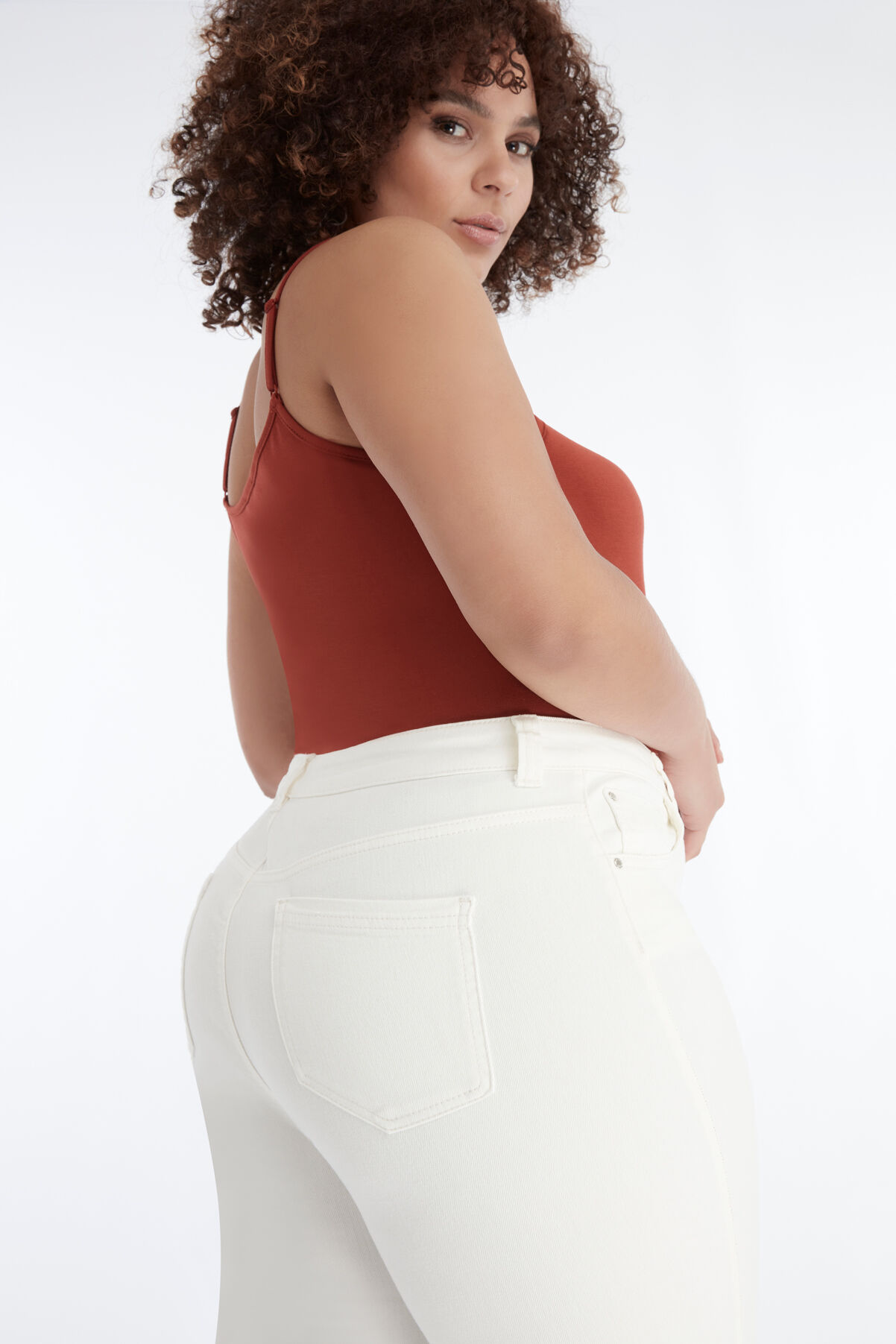 Pantalones de color crudo image number 4