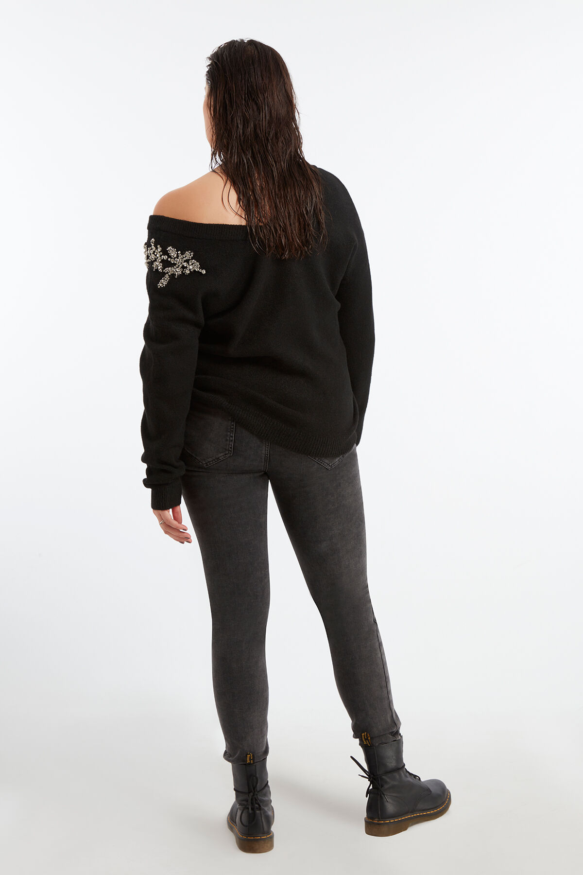 Su&eacute;ter con brillantes image number 3