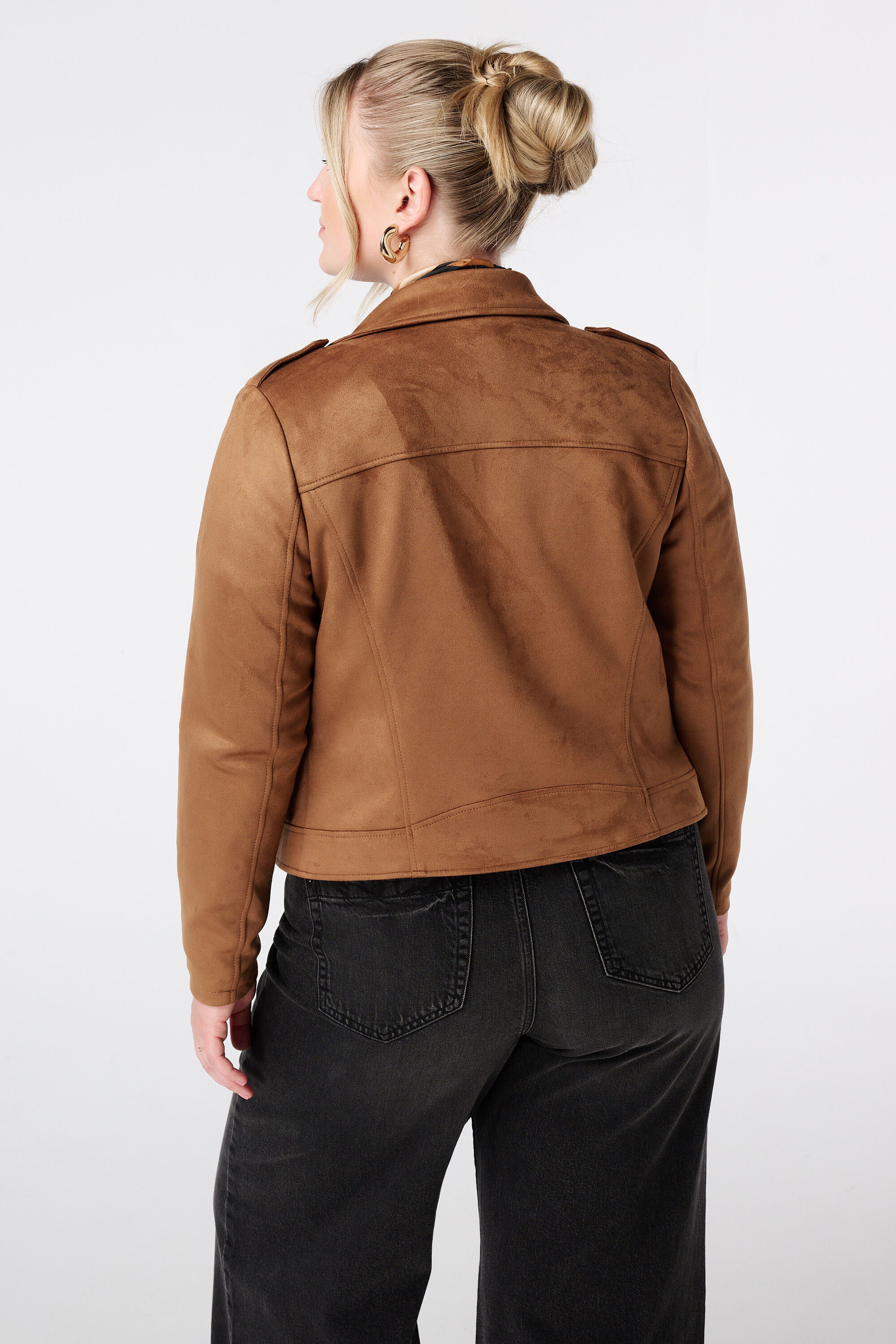 Chaqueta motera de ante sint&eacute;tico image number 3