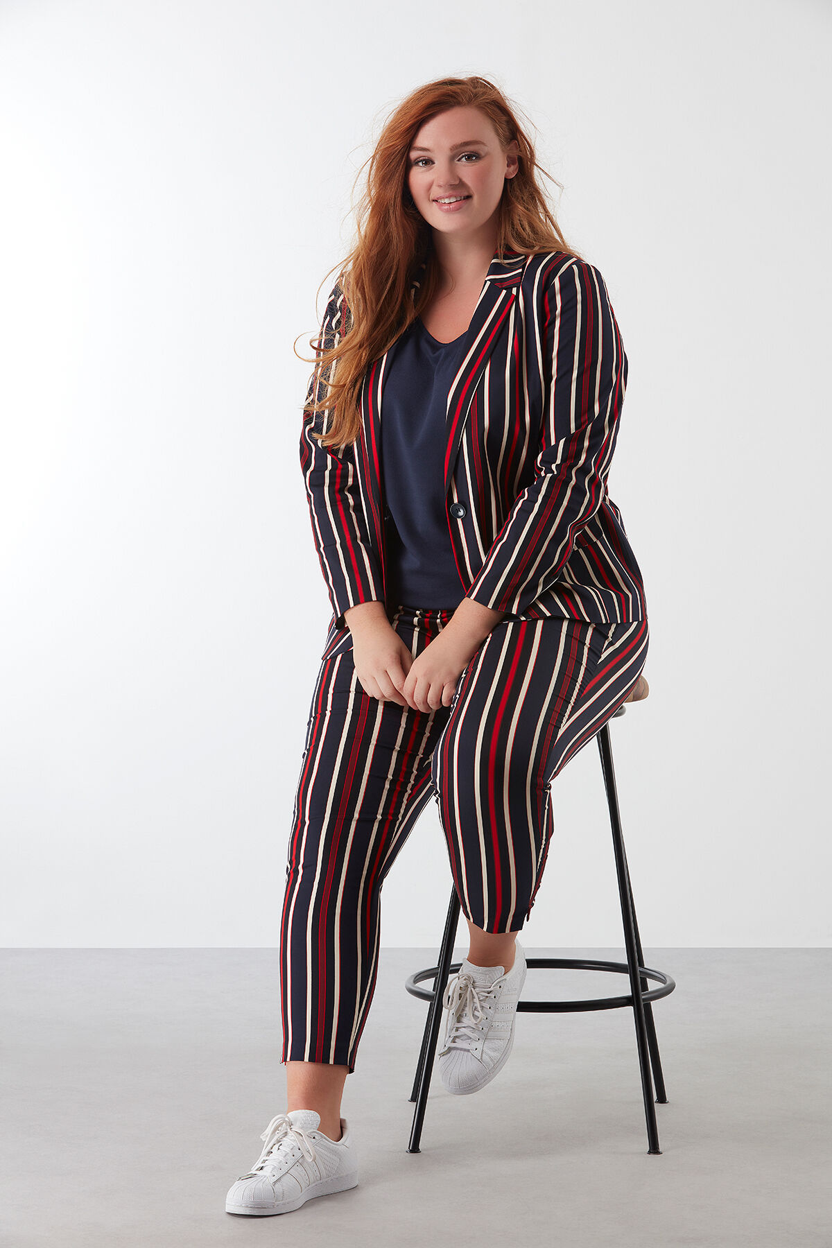 Blazer de rayas image number 4