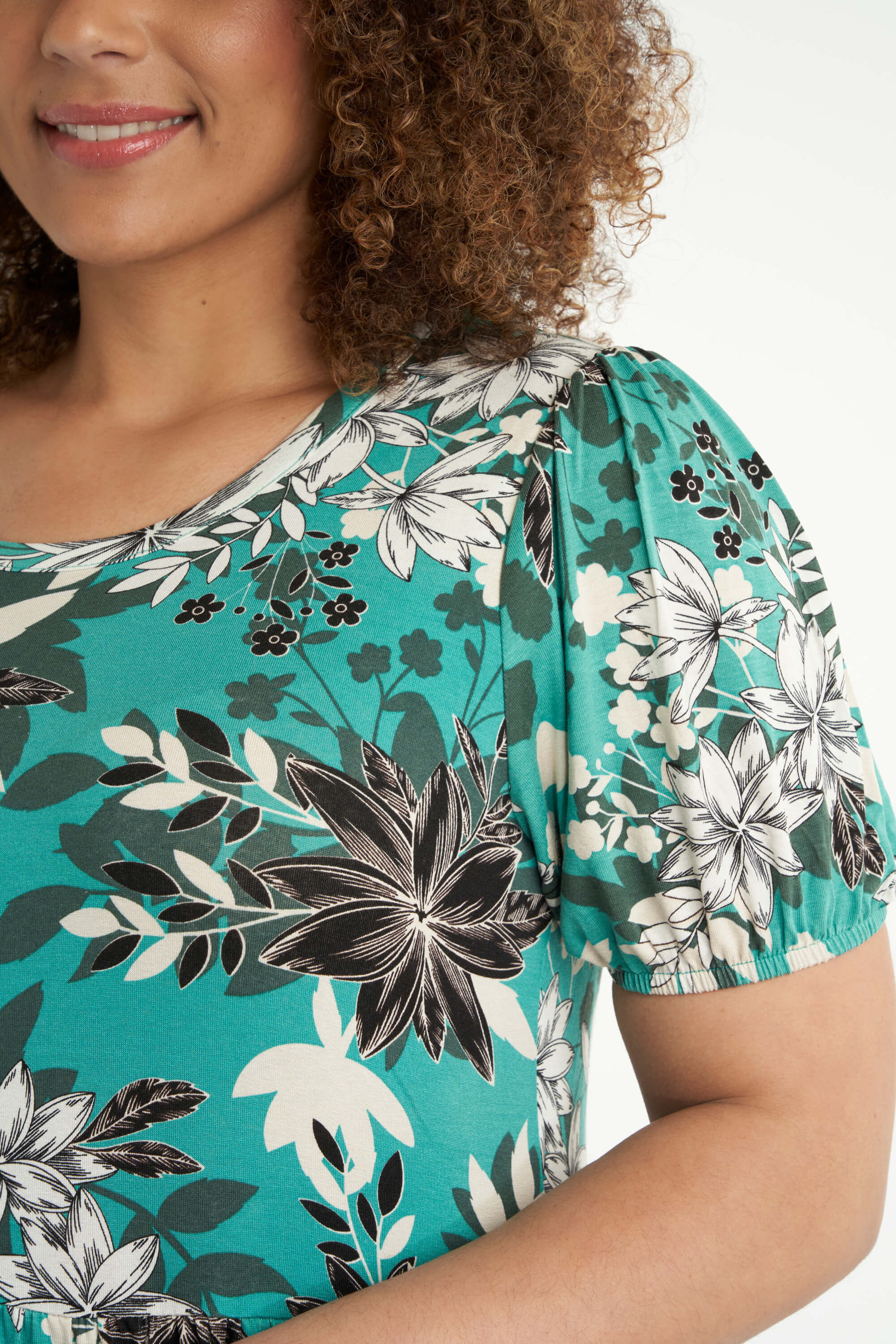 Vestido largo con estampado  image number 4