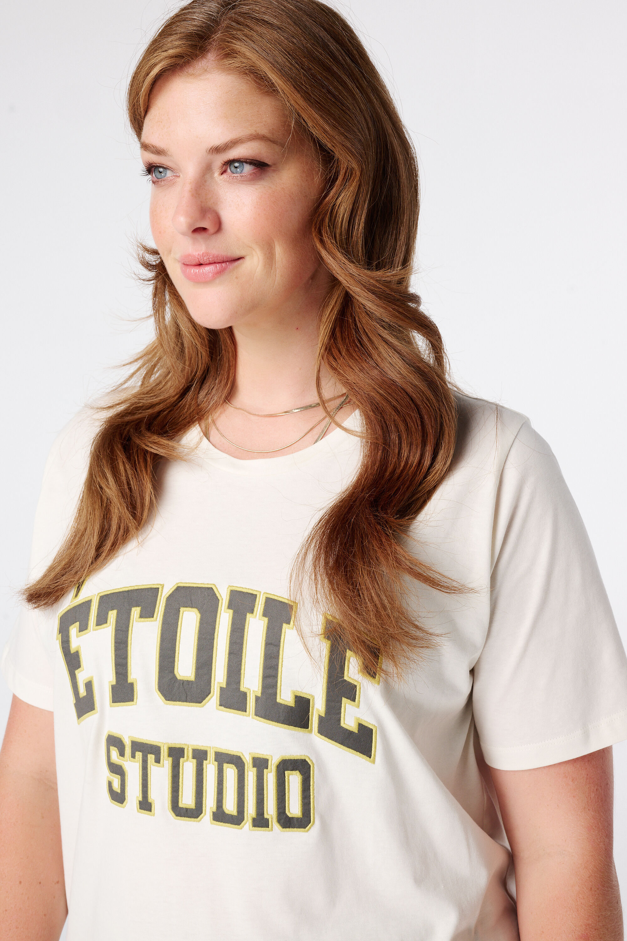 Camiseta con texto image number 4