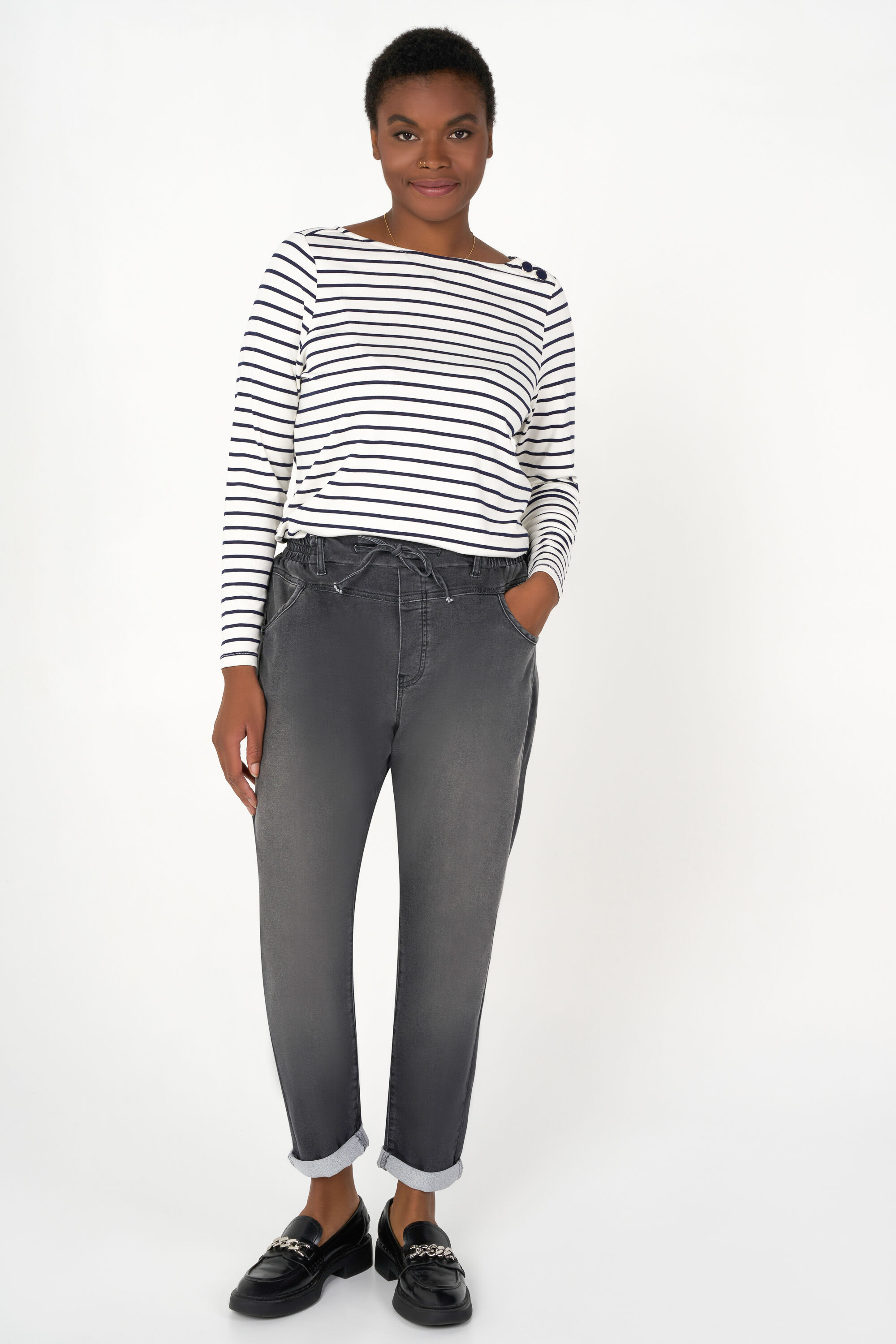 Pantalones jogger de denim image number 6