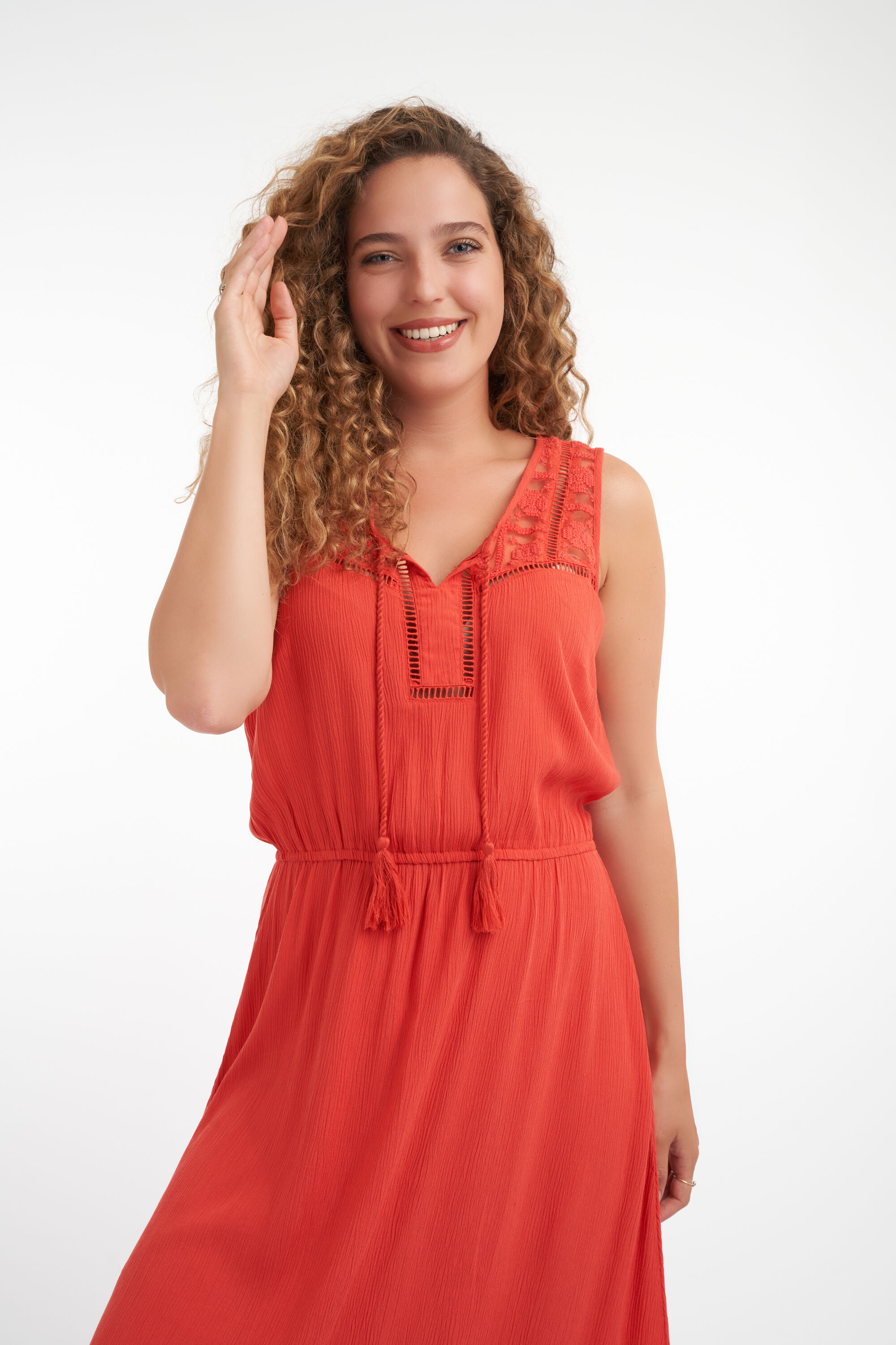 Vestido largo con volantes  image number 5