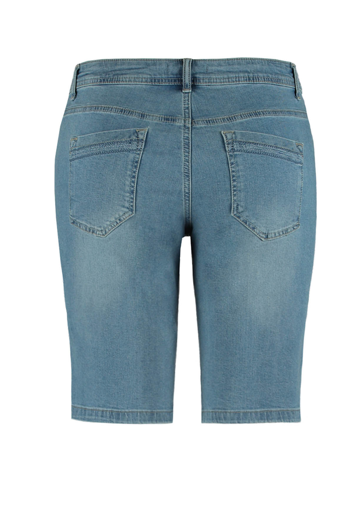 Pantal&oacute;n vaquero corto image number 2