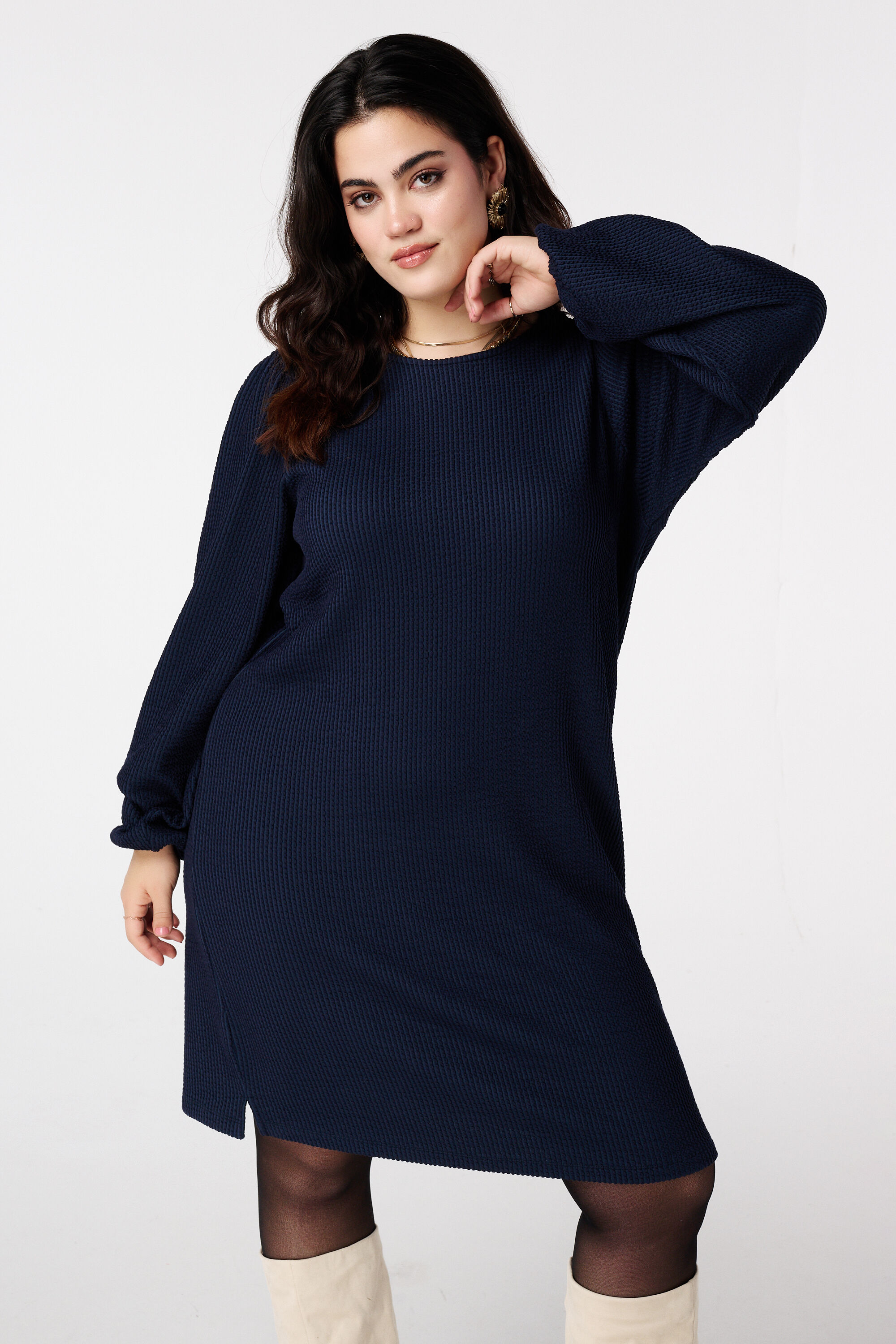 Vestido recto con manga abullonada image number 5