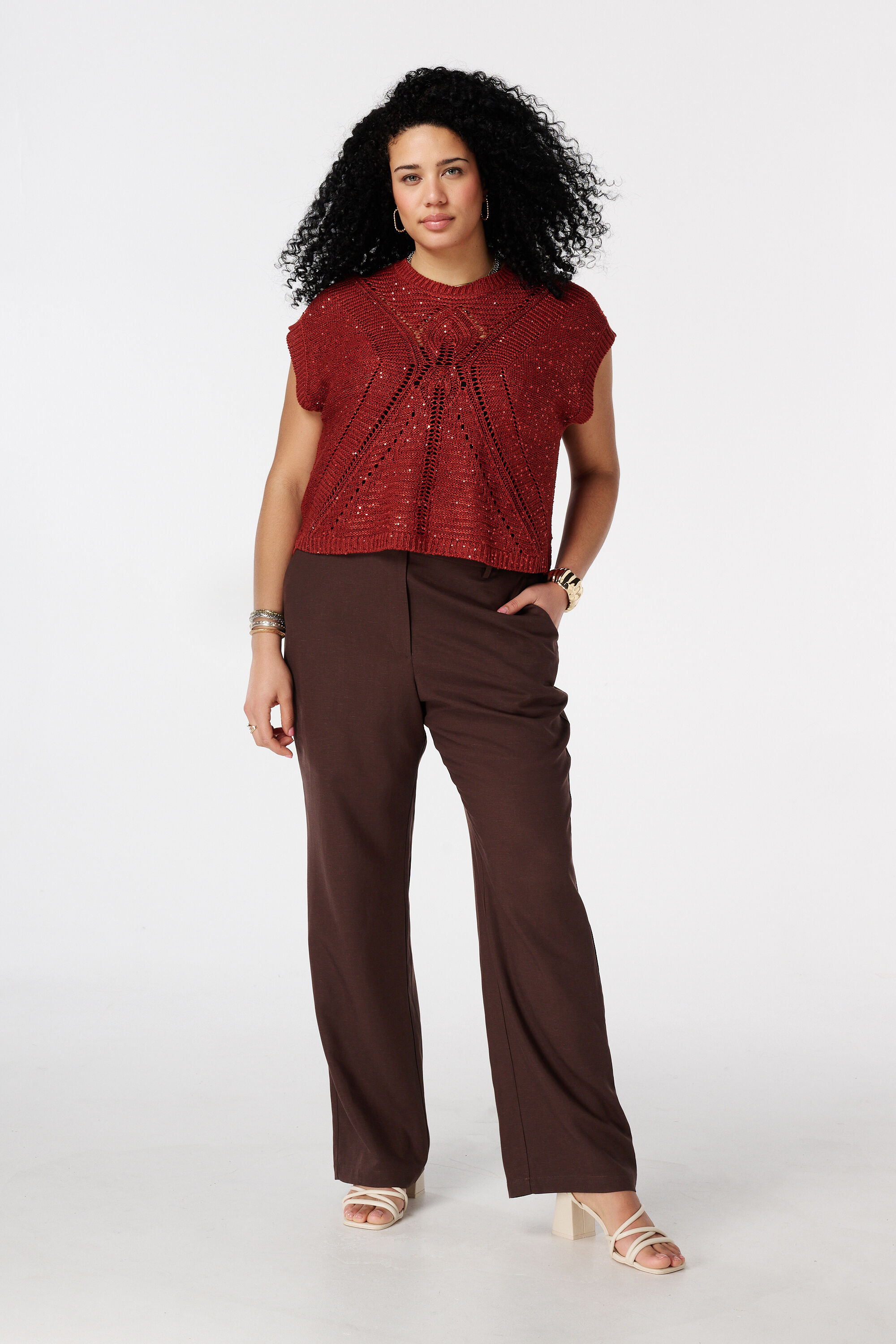 Top de ganchillo con cuentas image number 5