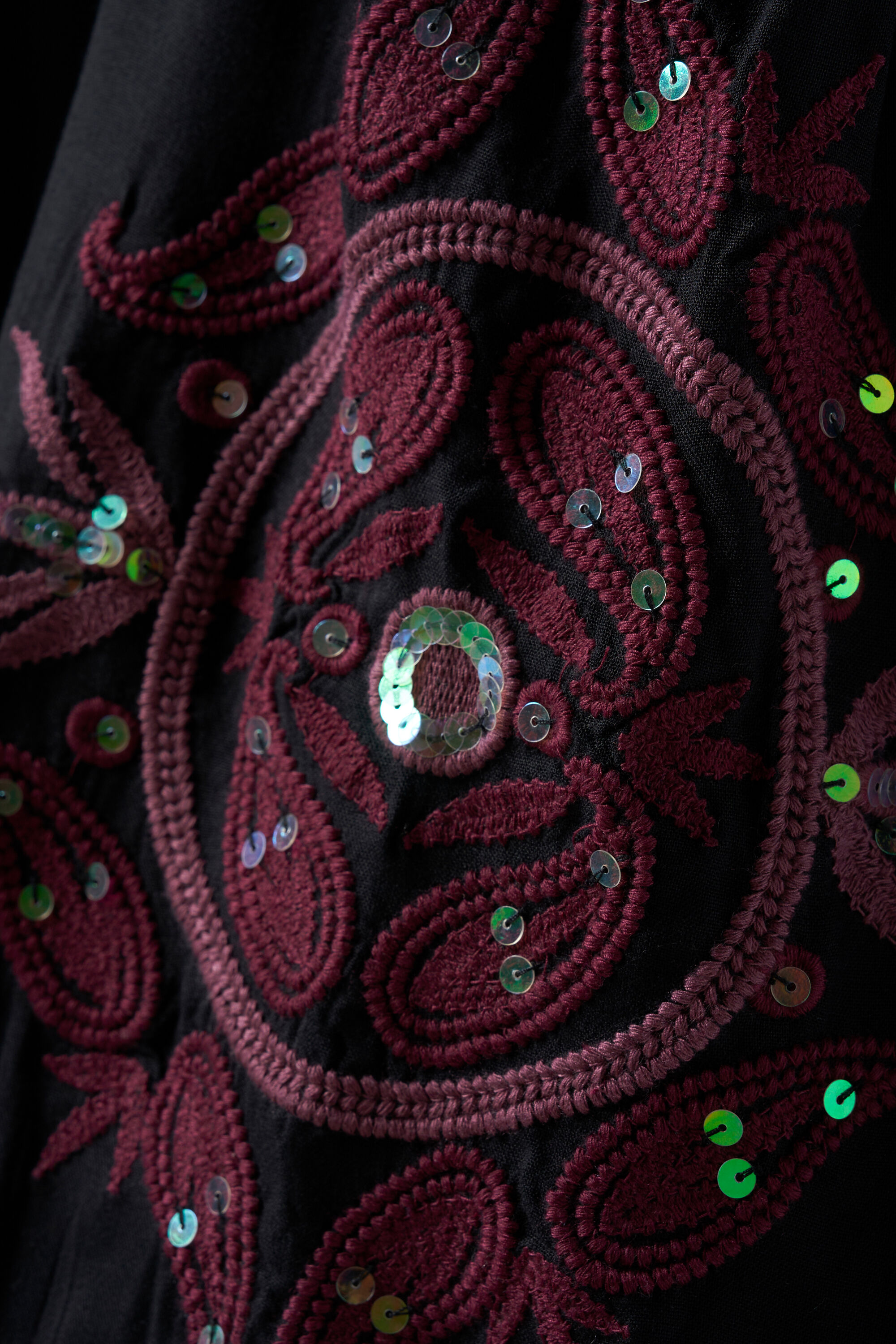 Blusa con bordado  image number 4