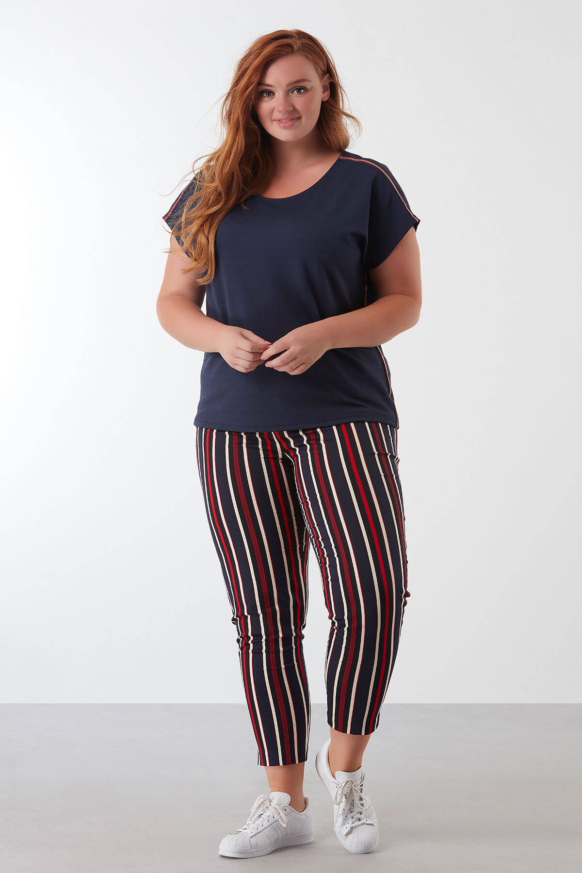 Pantalones de rayas image number 4