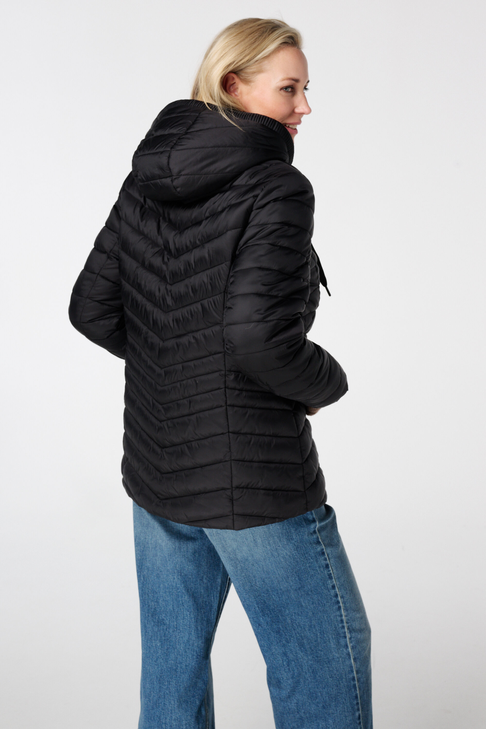 Chaqueta ligeramente acolchada image number 3