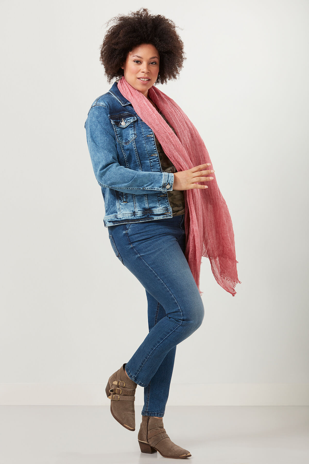 Chaqueta vaquera image number 4