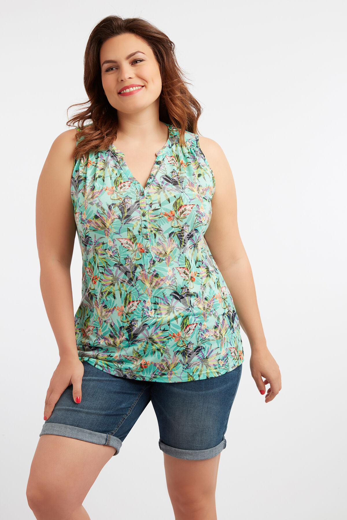 Top sin mangas con efecto desgastado image number 3