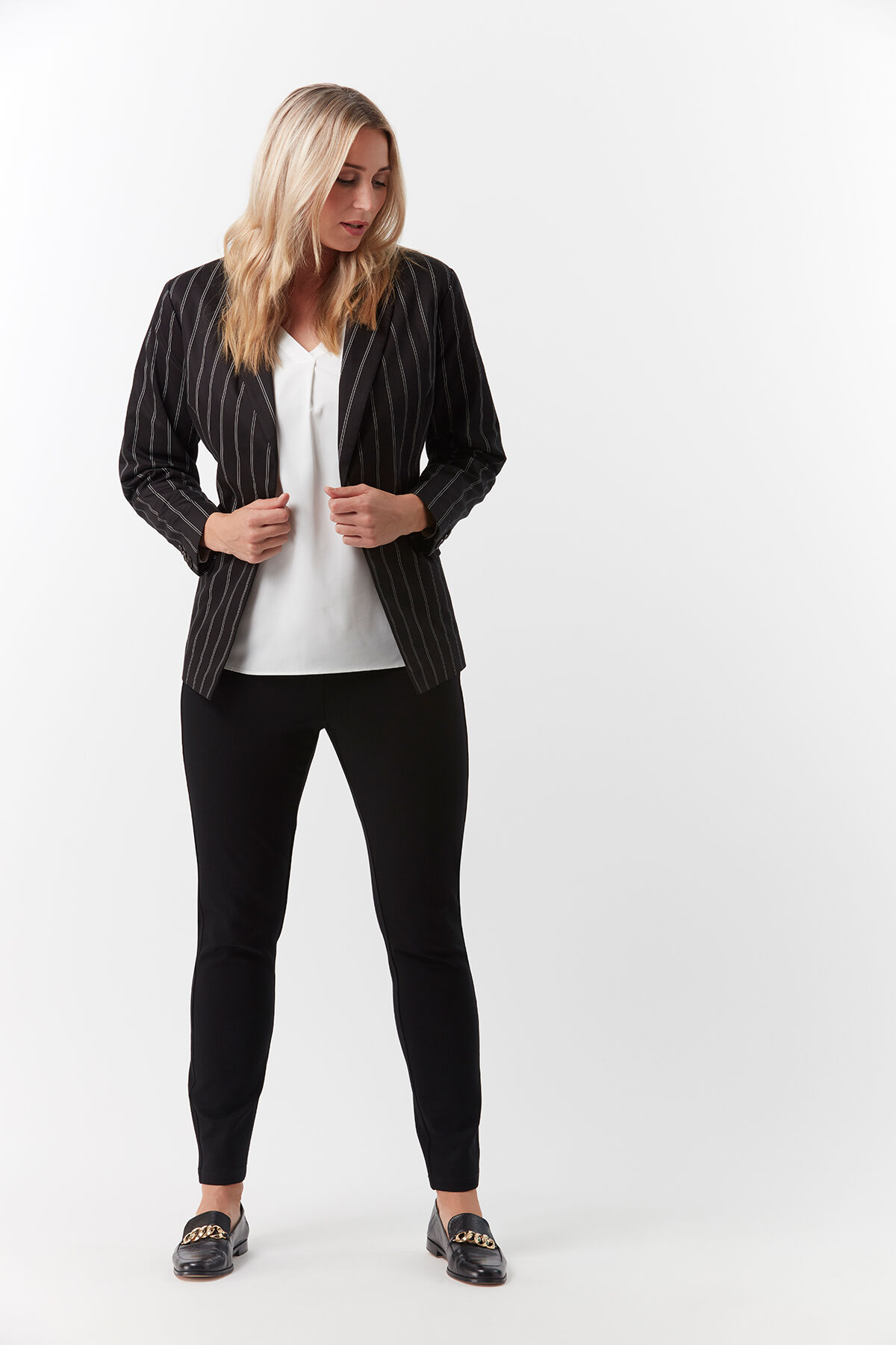 Blazer de raya diplom&aacute;tica image number 4