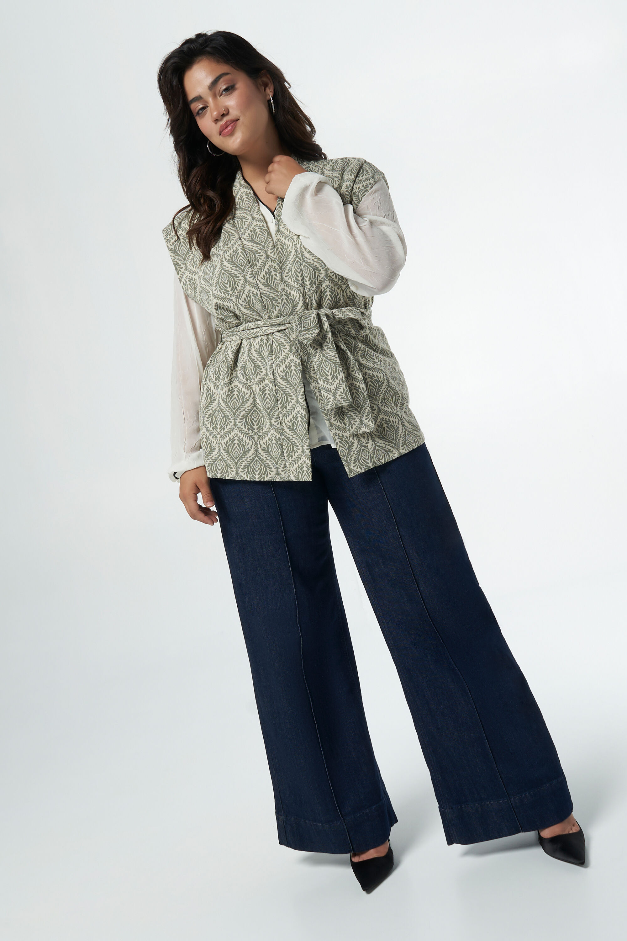 Chaleco con cintur&oacute;n image number 5