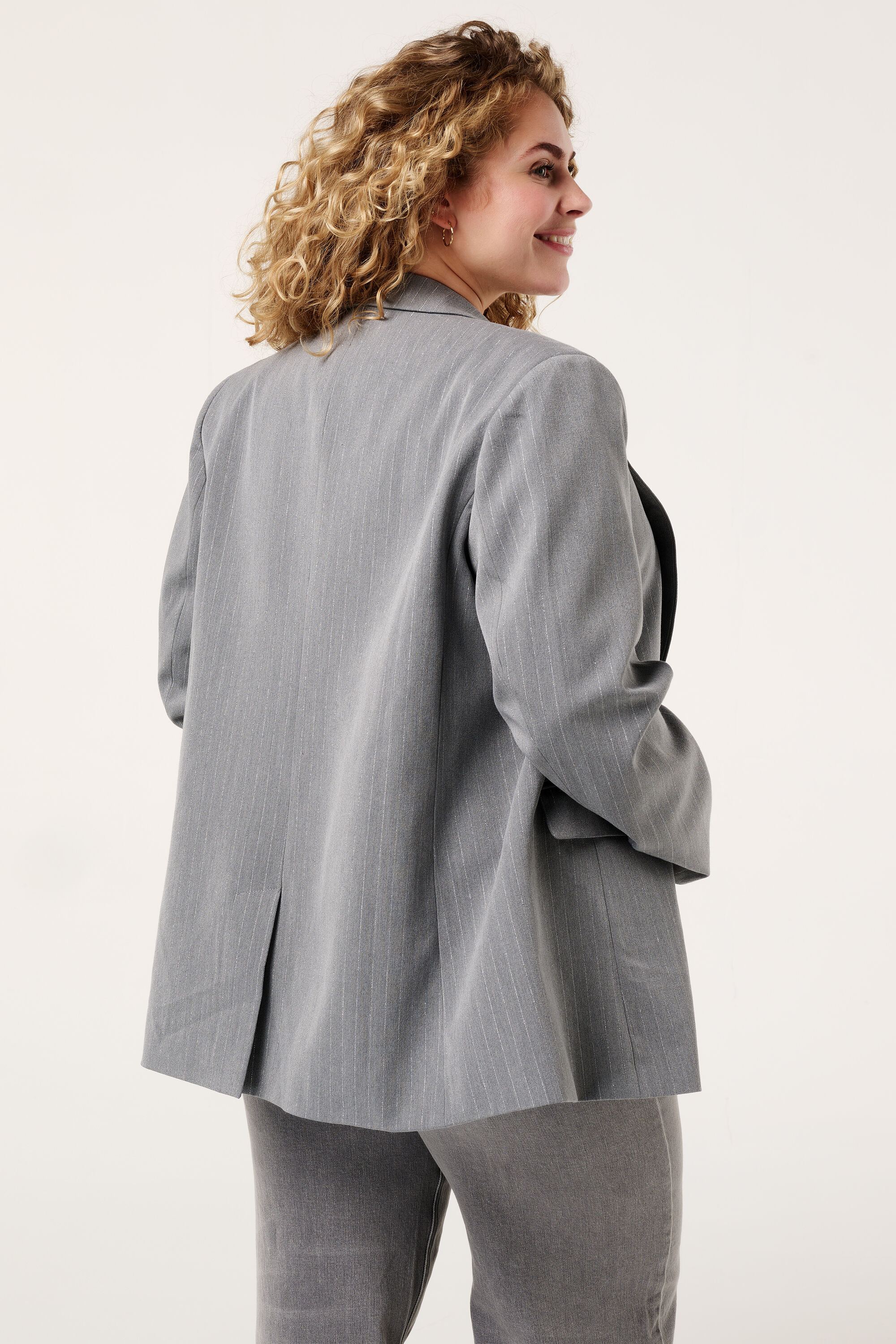 Blazer con raya diplom&aacute;tica de lurex image number 3