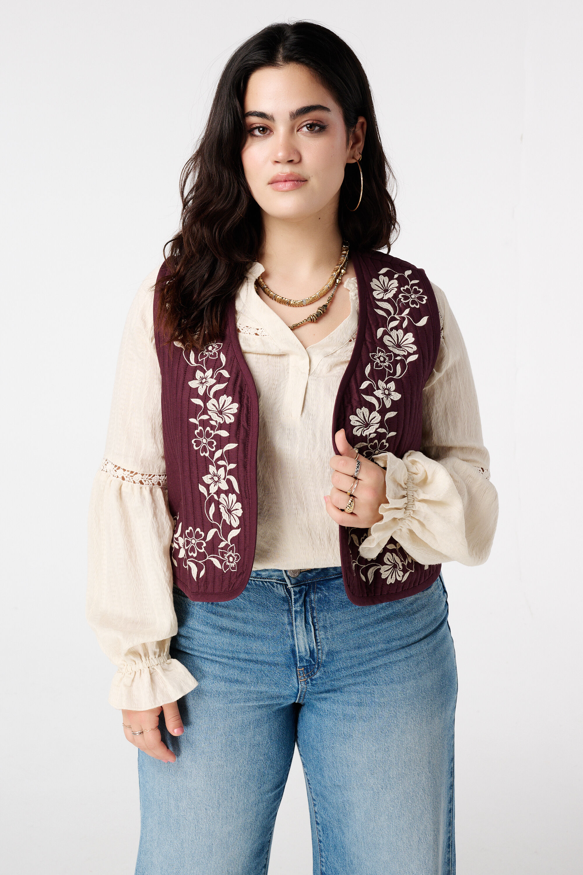 C&aacute;rdigan con bordado