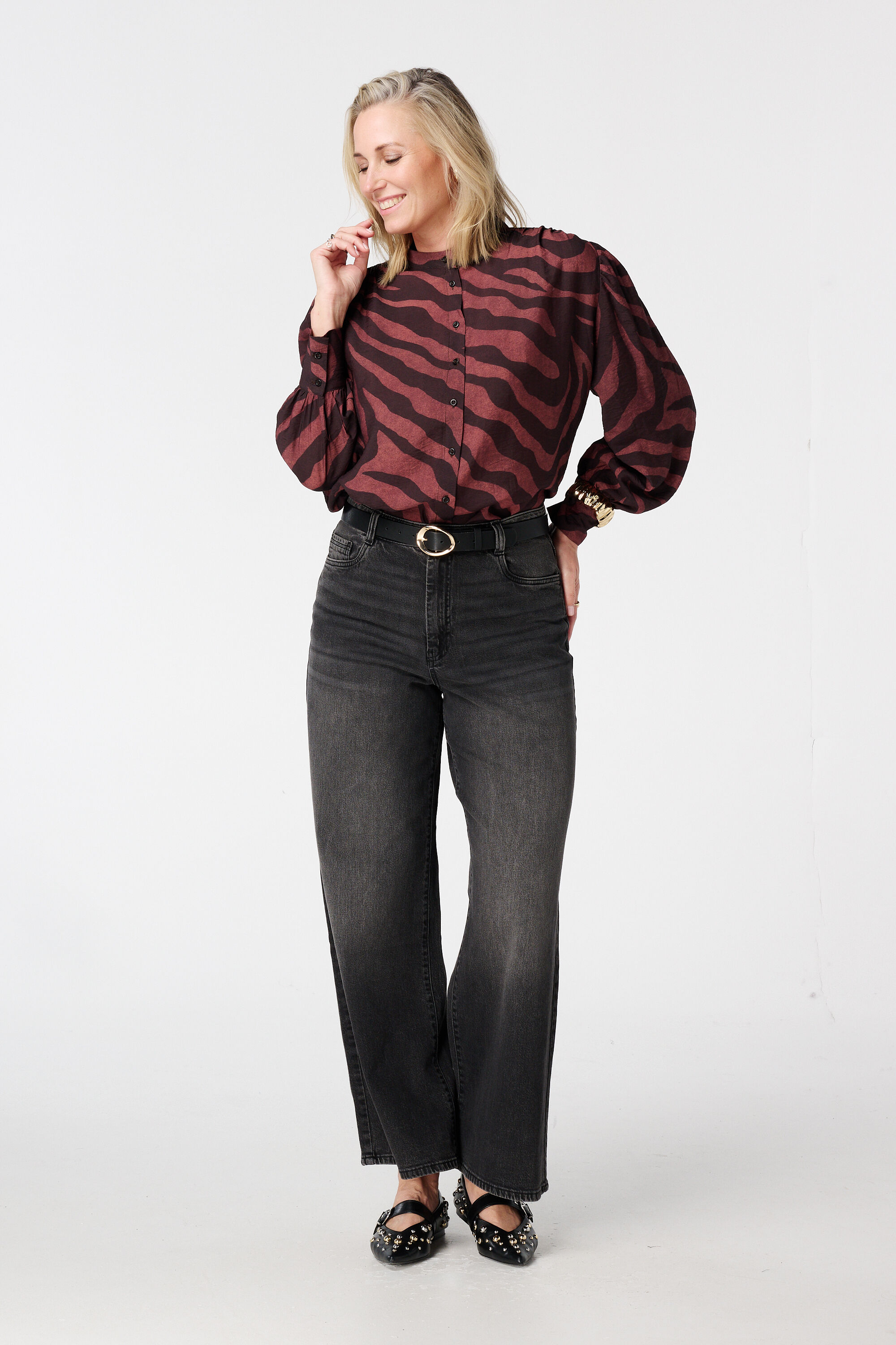 Blusa con estampado animal image number 5