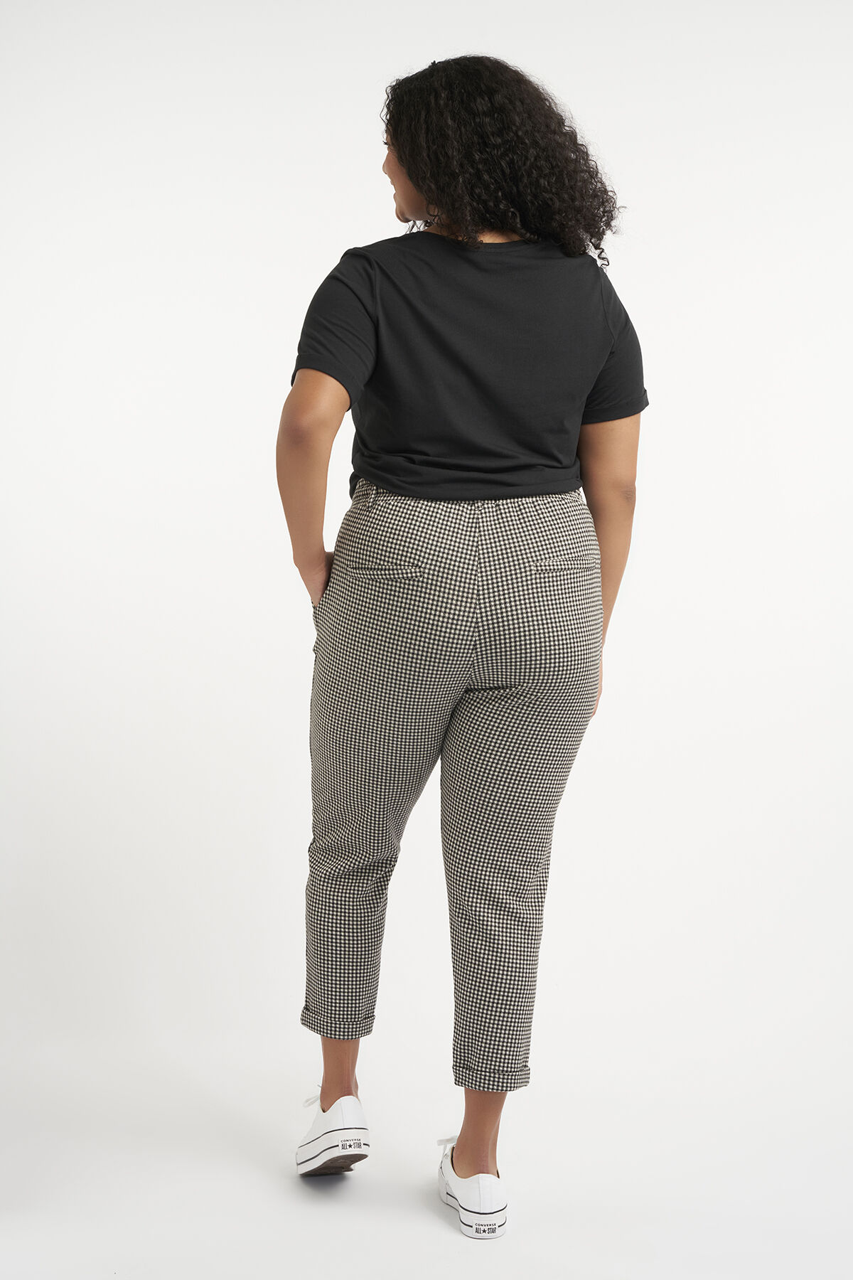 Pantalones jogger con estampado image number 3