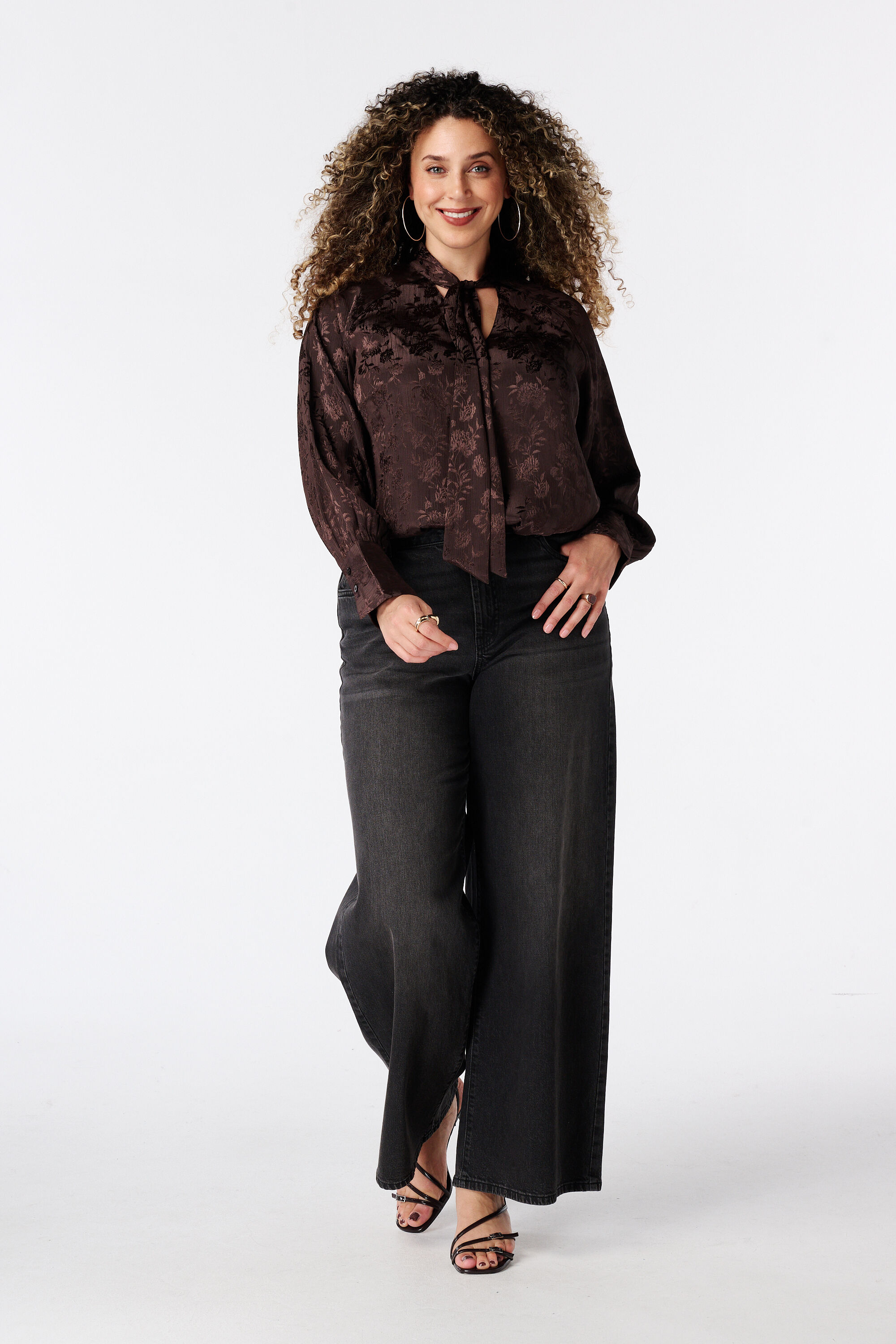 Blusa con pa&ntilde;uelo image number 5