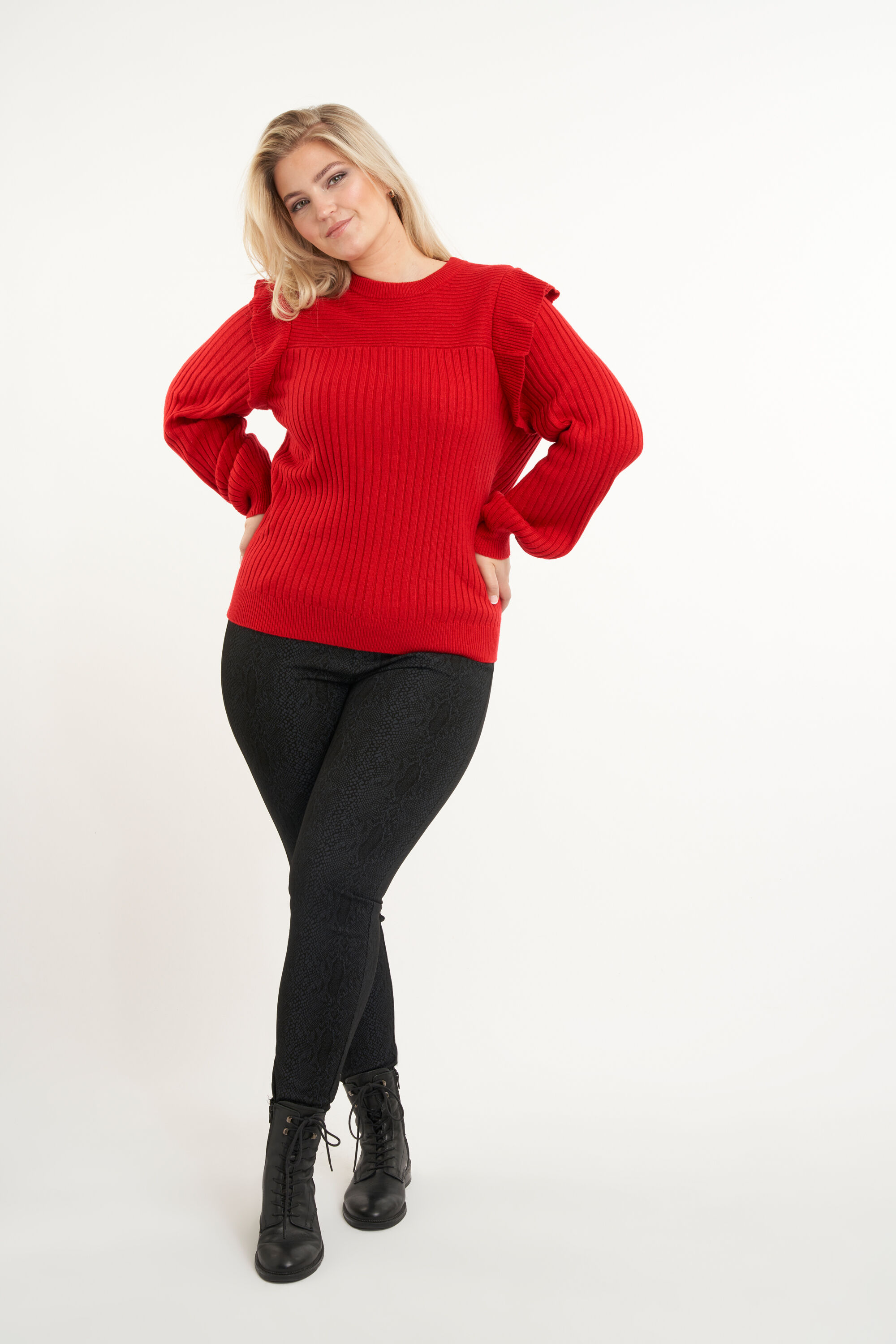 Su&eacute;ter acanalado con volantes image number 6