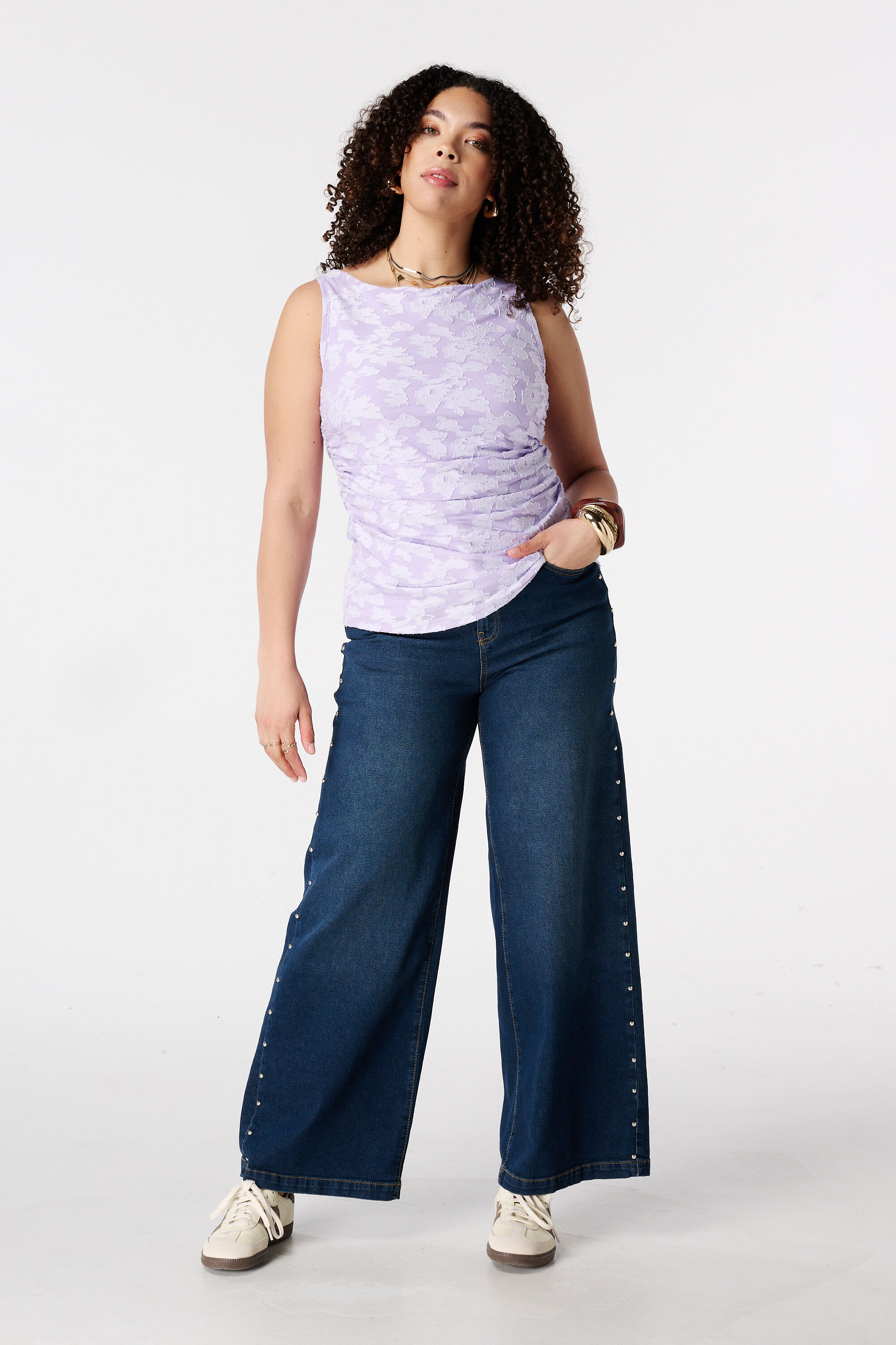 Top de malla con estampado floral image number 5