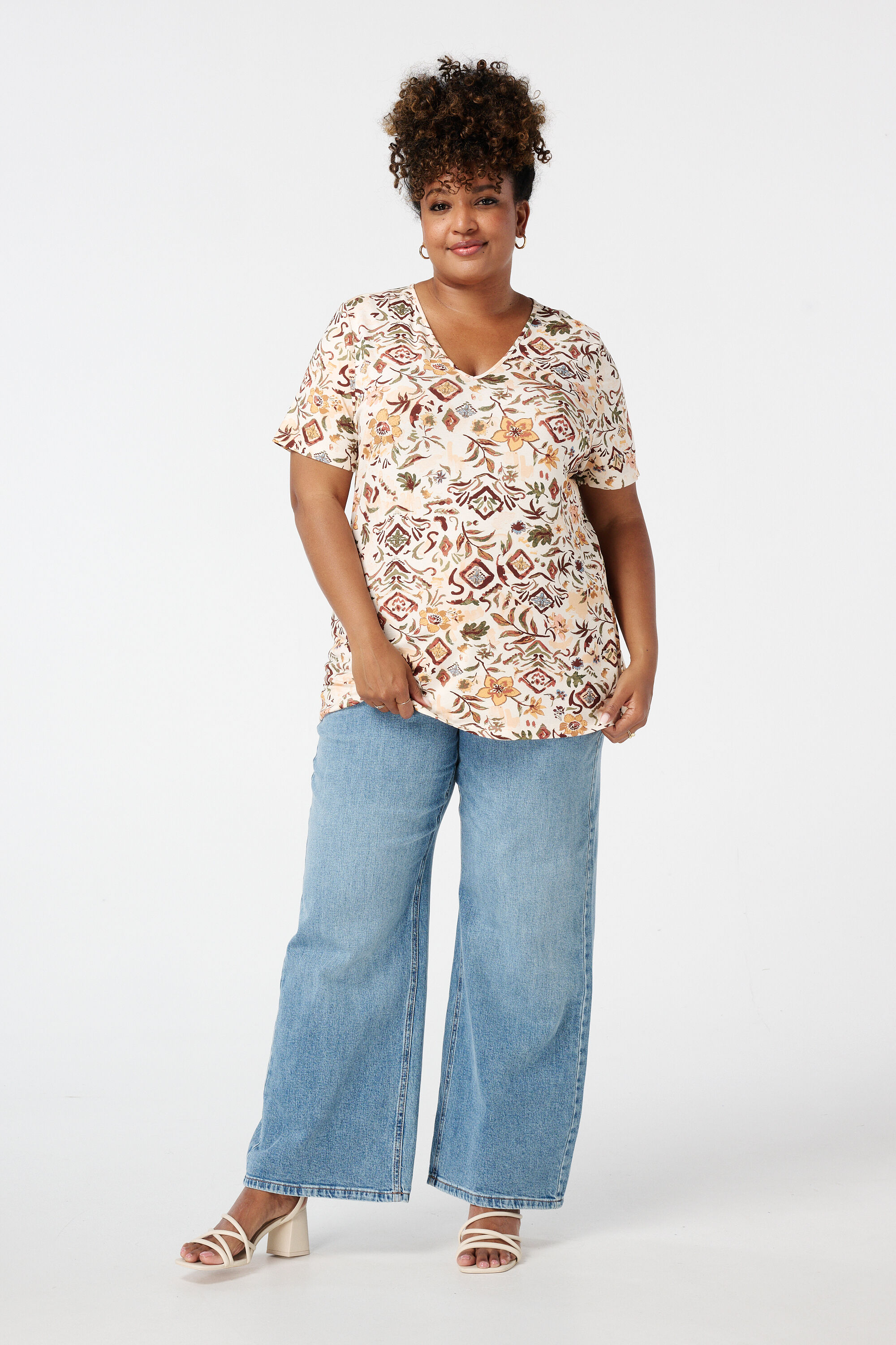 Camiseta con estampado image number 5