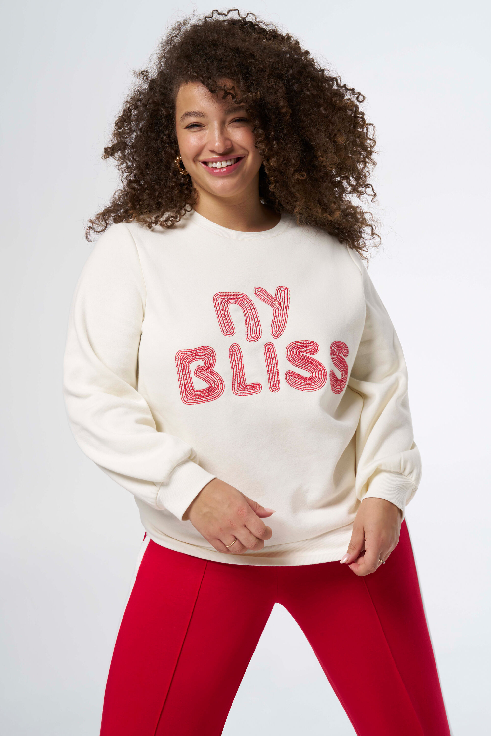 Su&eacute;ter con texto image number 5