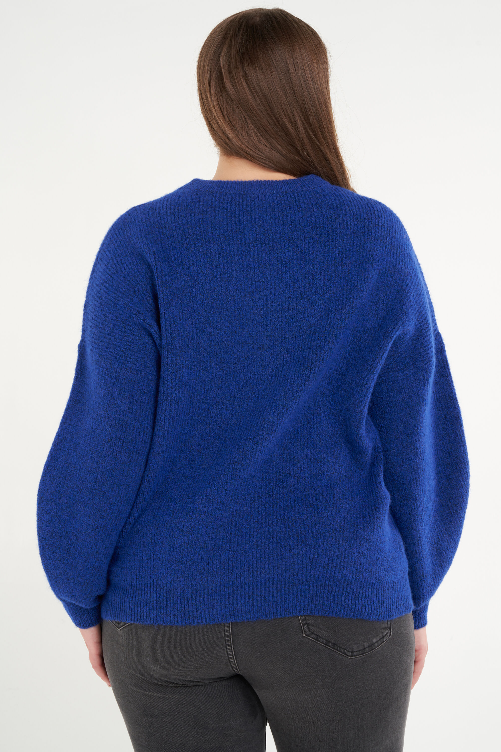 Su&eacute;ter con manga ancha image number 3