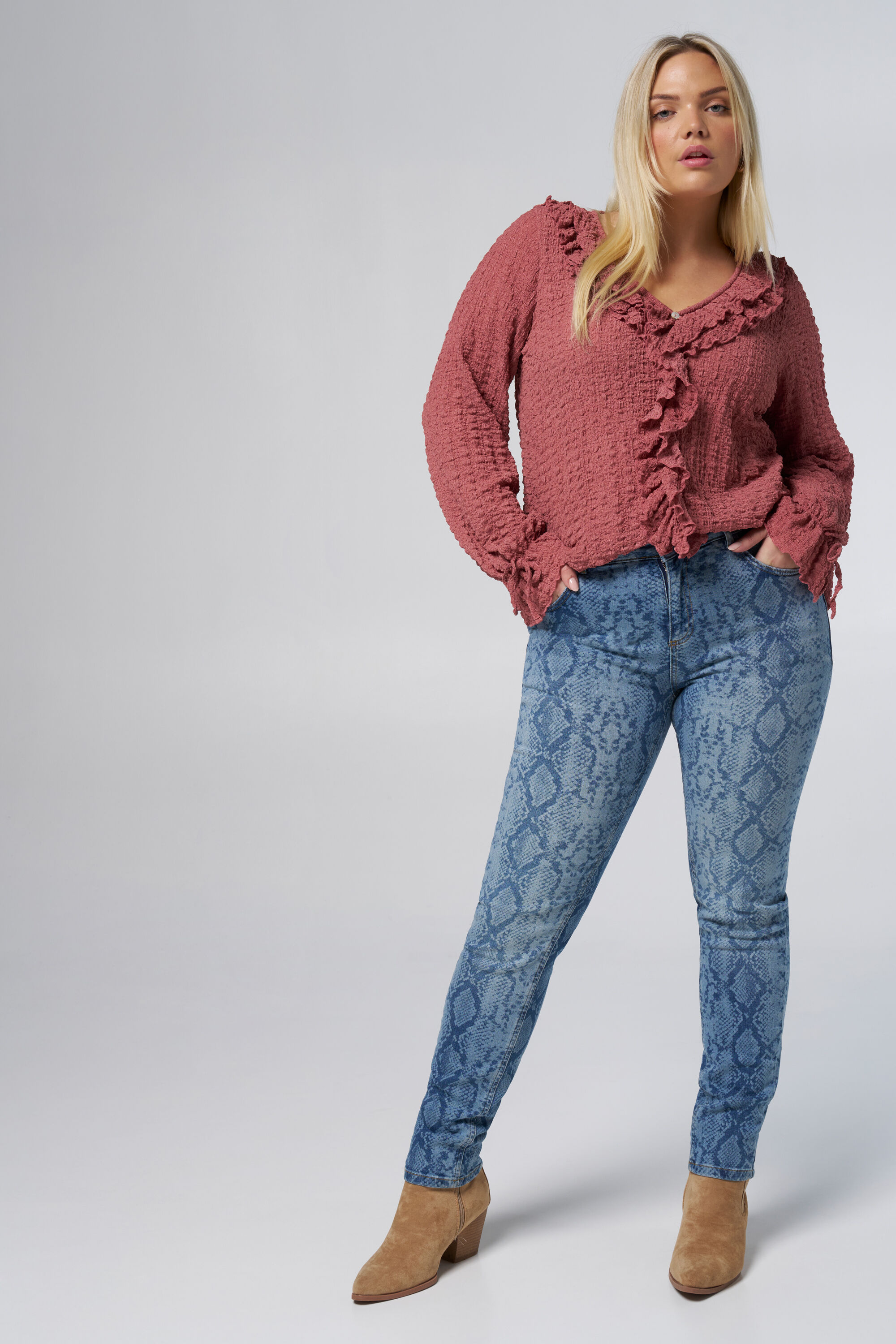 Top con volantes image number 4