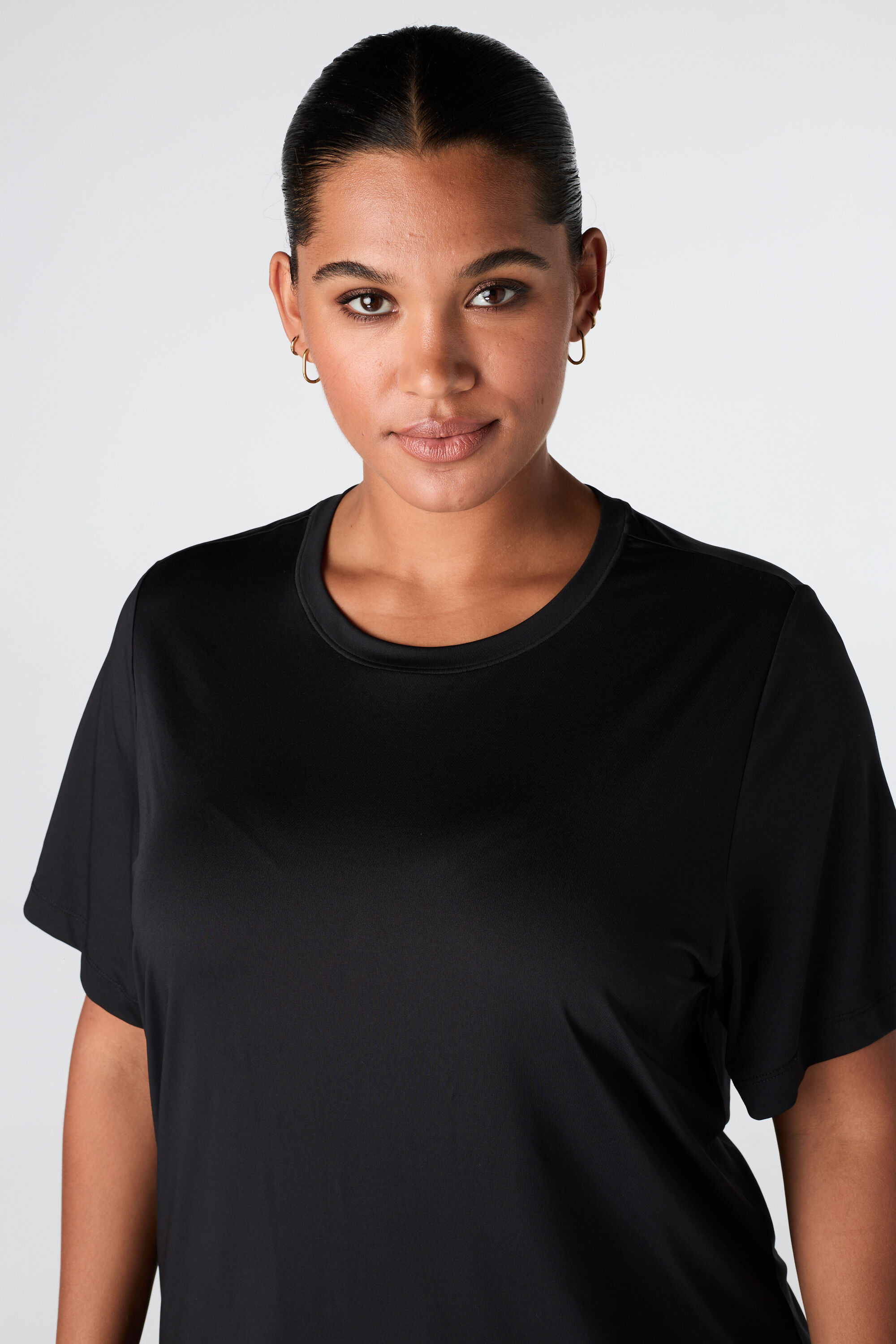 Camiseta deportiva larga image number 6