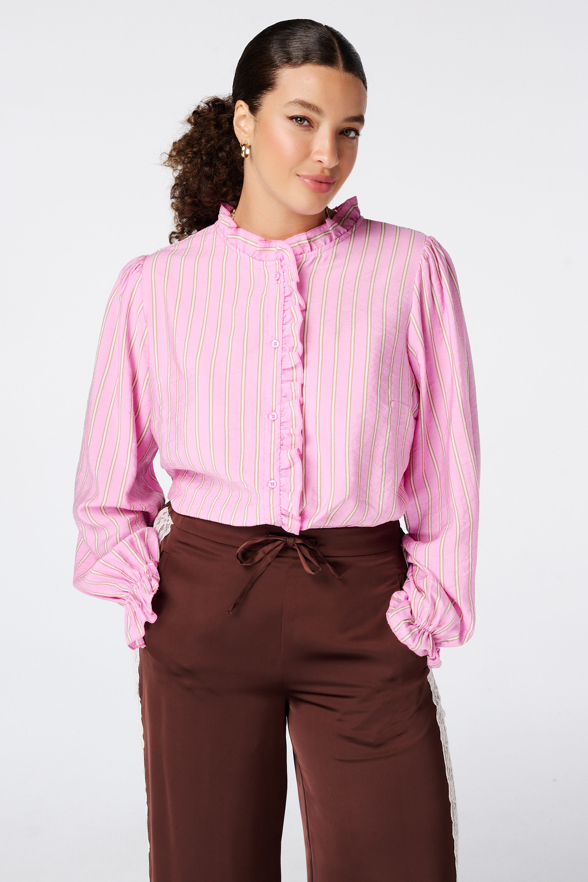 Blusa con volantes