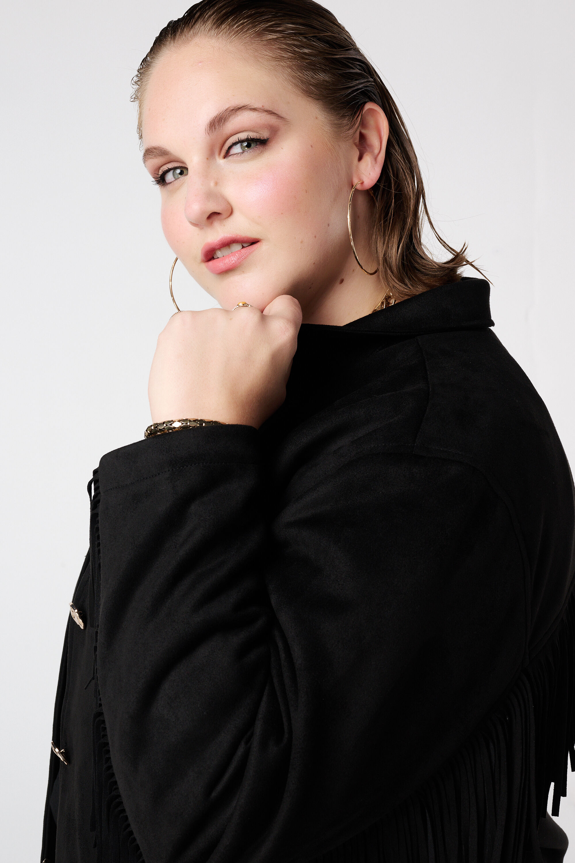 Chaqueta de antelina con flecos image number 4