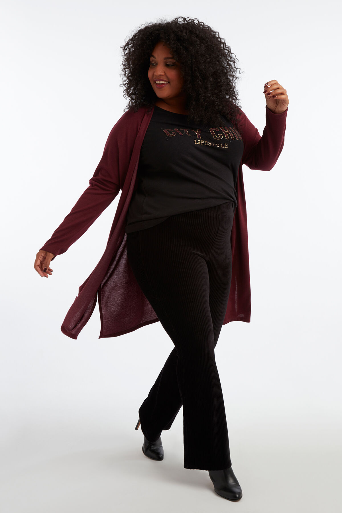 Camiseta con texto estampado image number 5