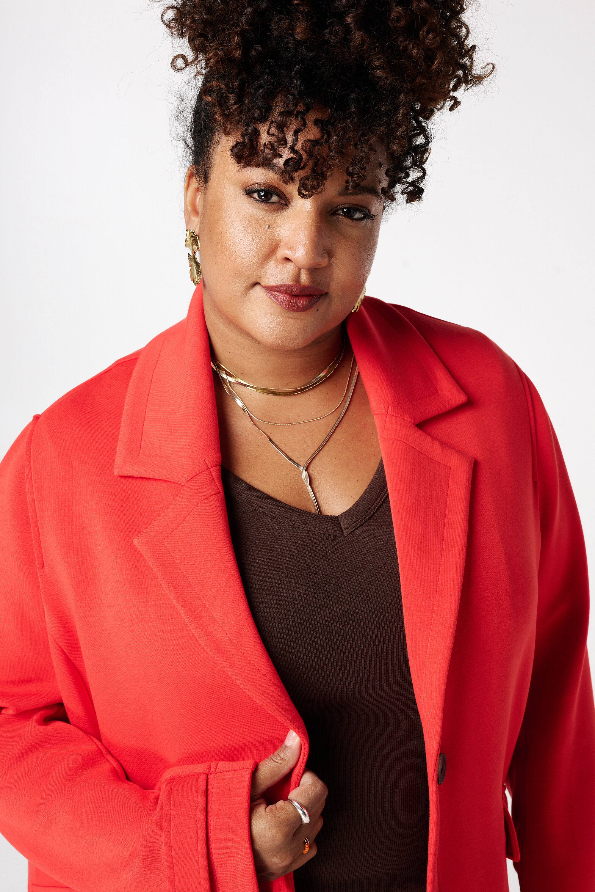 Abrigo con cierre de botones image number 4